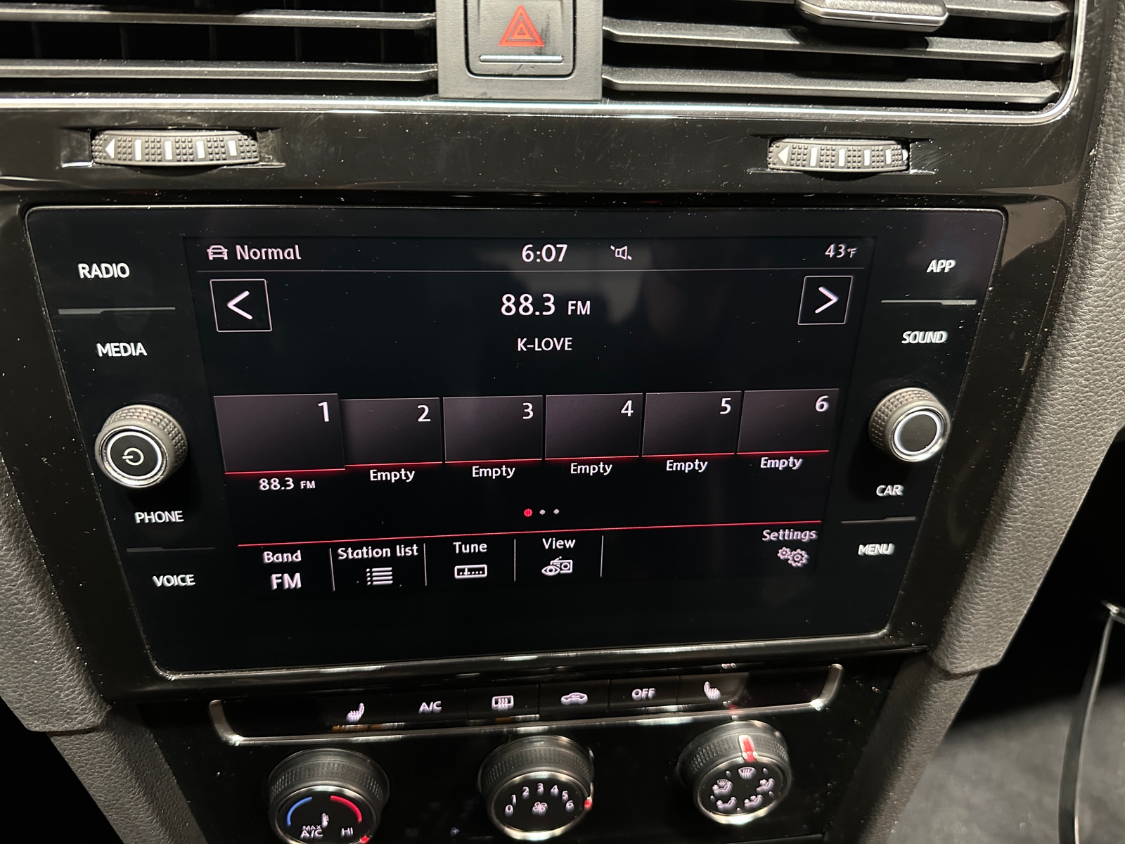 Thumbnail: 2018 Volkswagen Golf - 3