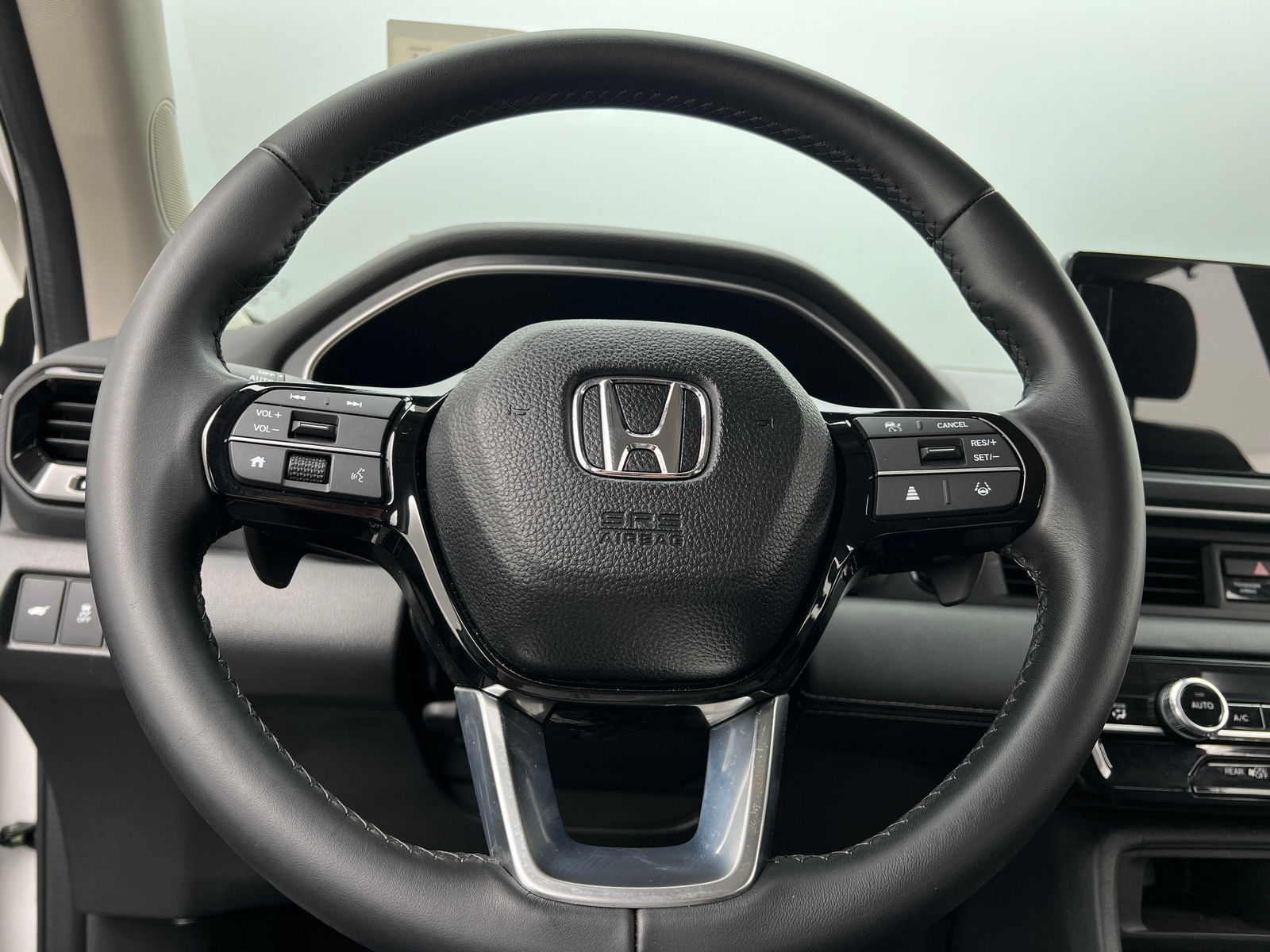 Thumbnail: 2023 Honda Pilot - 4