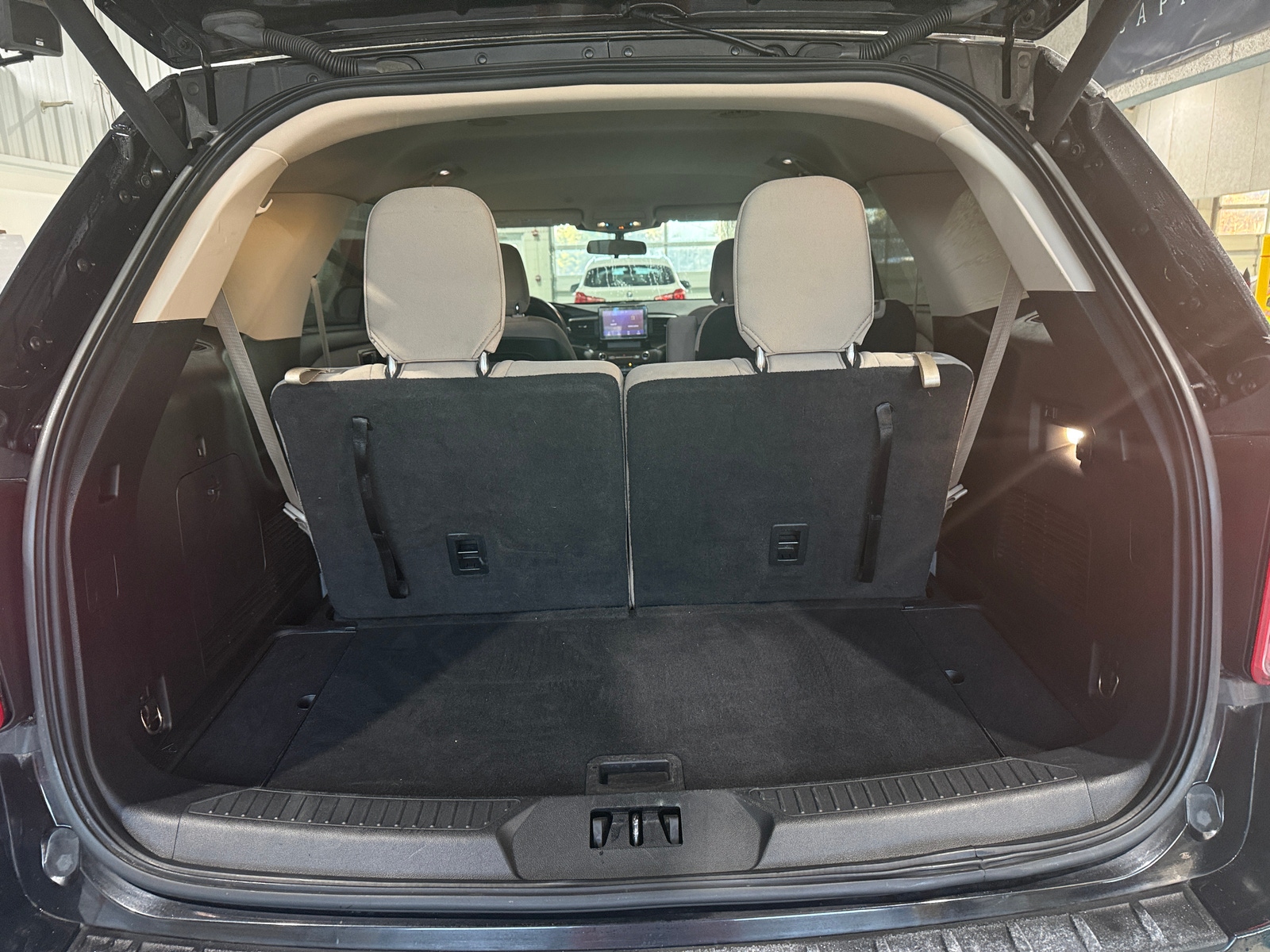 Thumbnail: 2020 Ford Explorer - 7