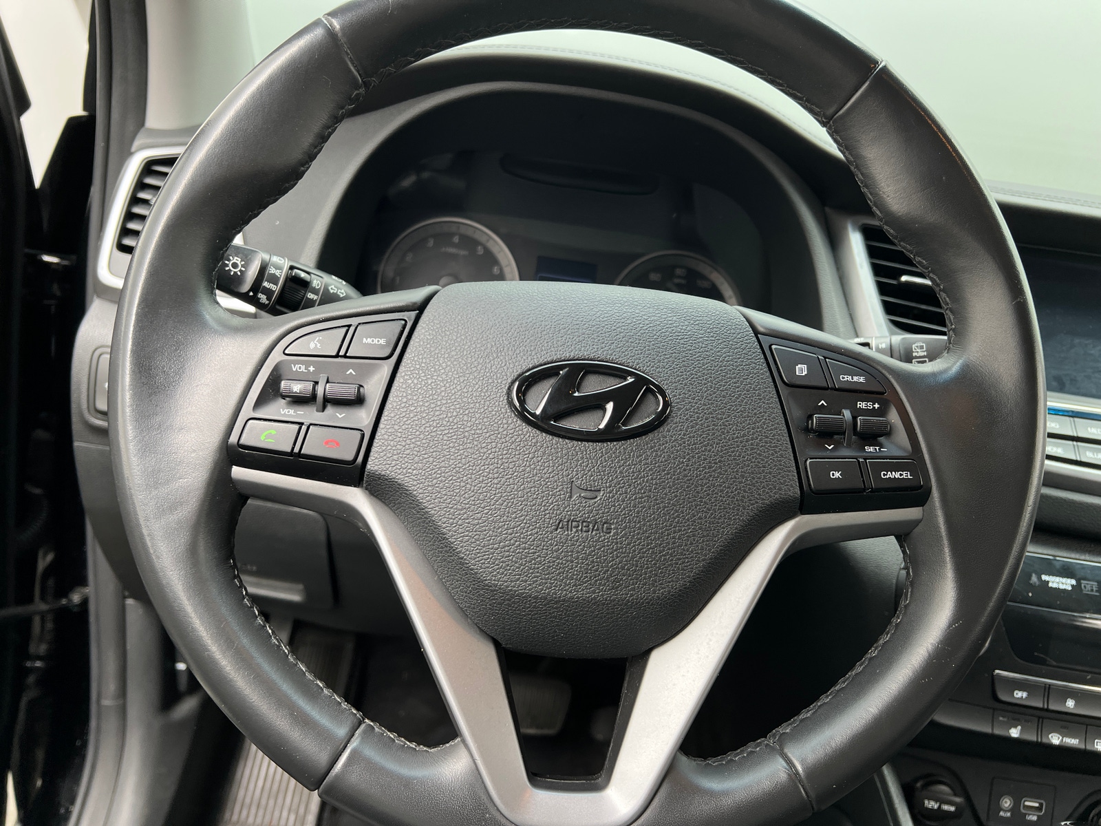 Thumbnail: 2017 Hyundai Tucson - 4