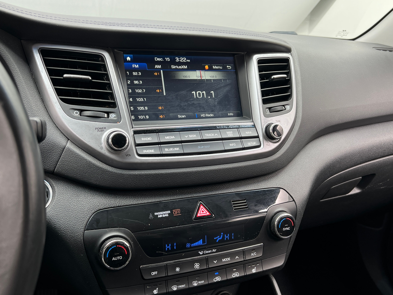 Thumbnail: 2017 Hyundai Tucson - 3