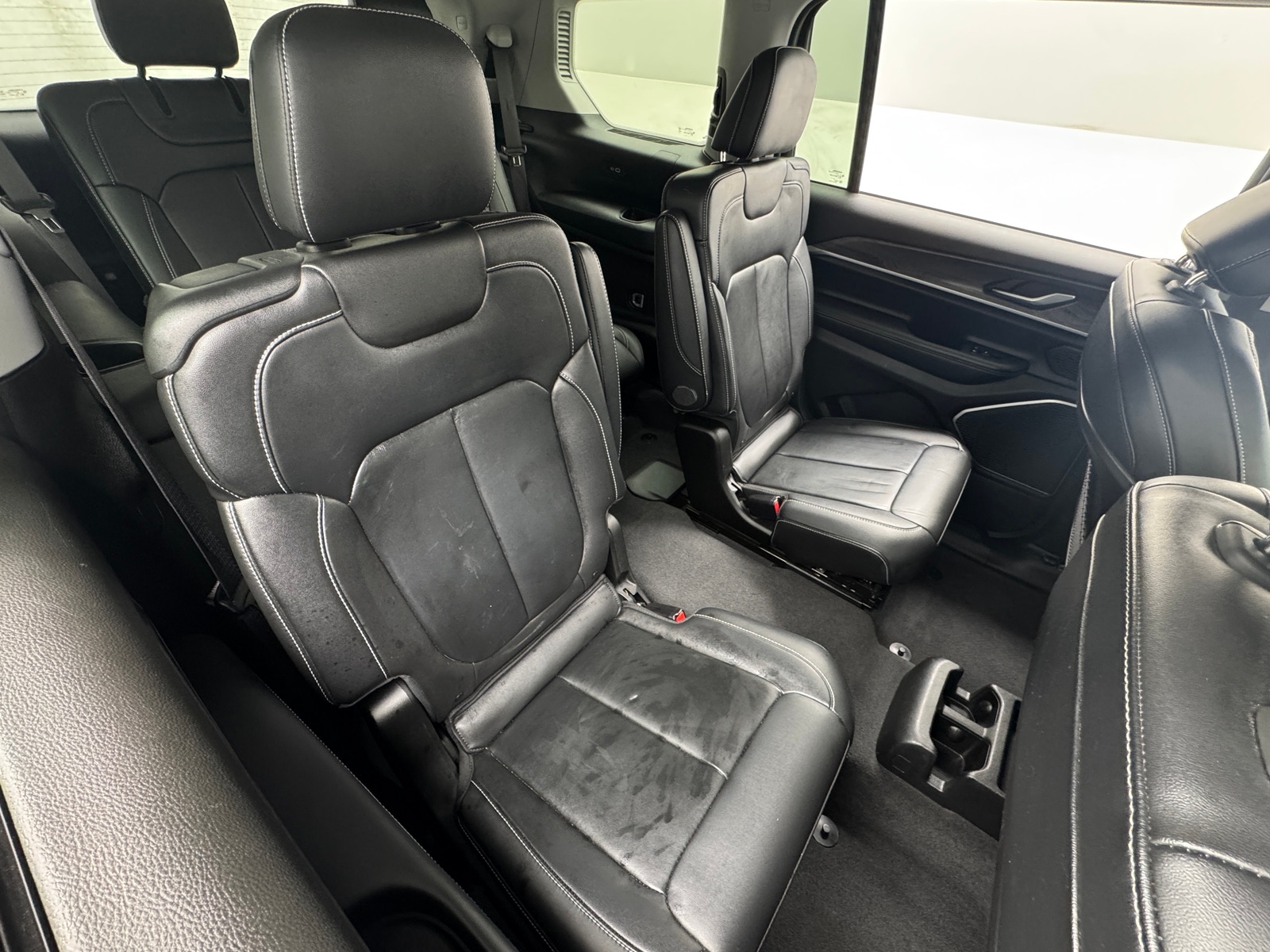 Thumbnail: 2022 Jeep Grand Cherokee L - 5