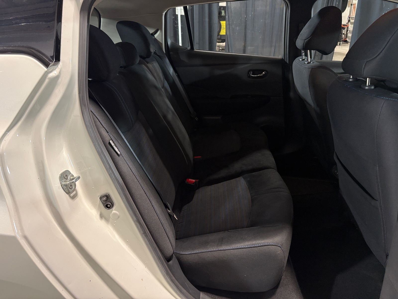 Thumbnail: 2020 Nissan Leaf - 6