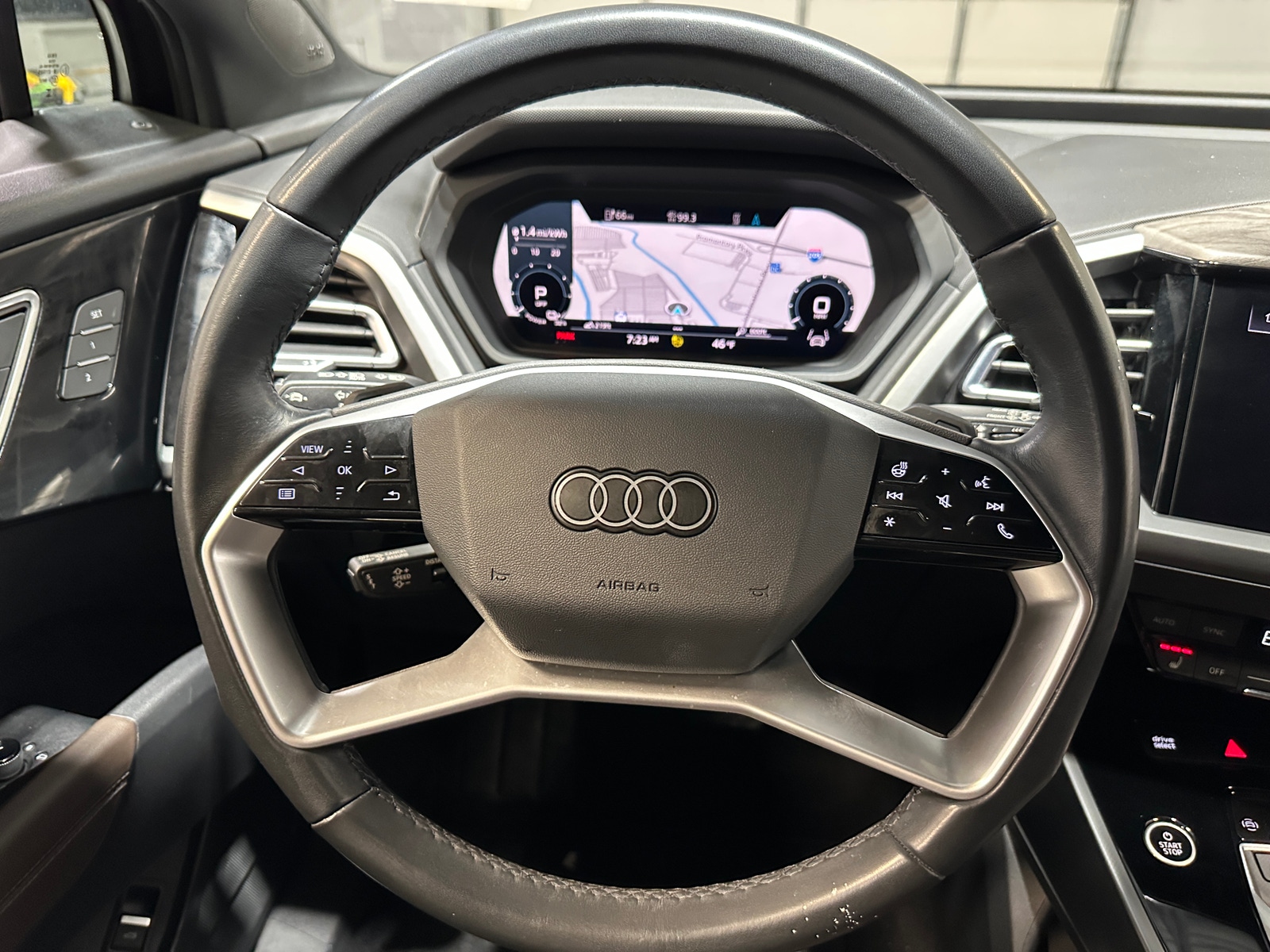 Thumbnail: 2023 Audi Q4 e-tron - 4