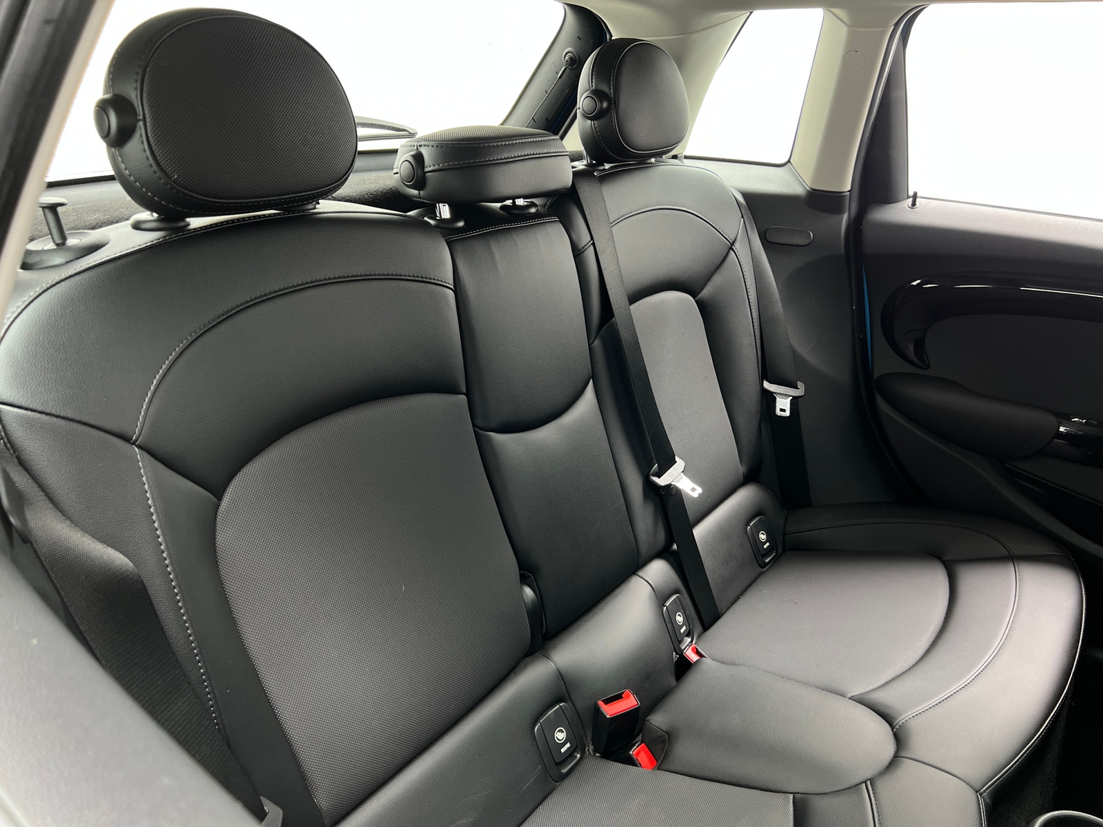 Thumbnail: 2018 MINI Cooper Hardtop - 5