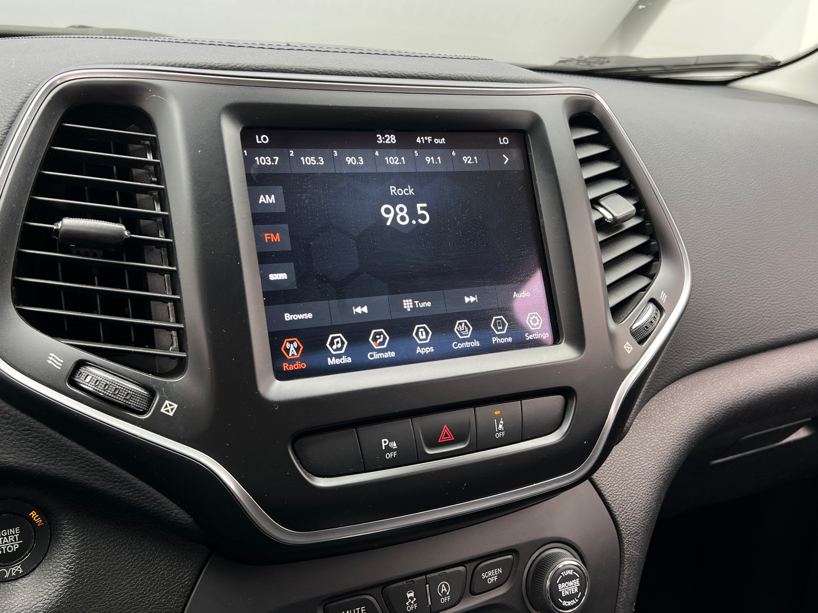 Thumbnail: 2021 Jeep Cherokee - 3