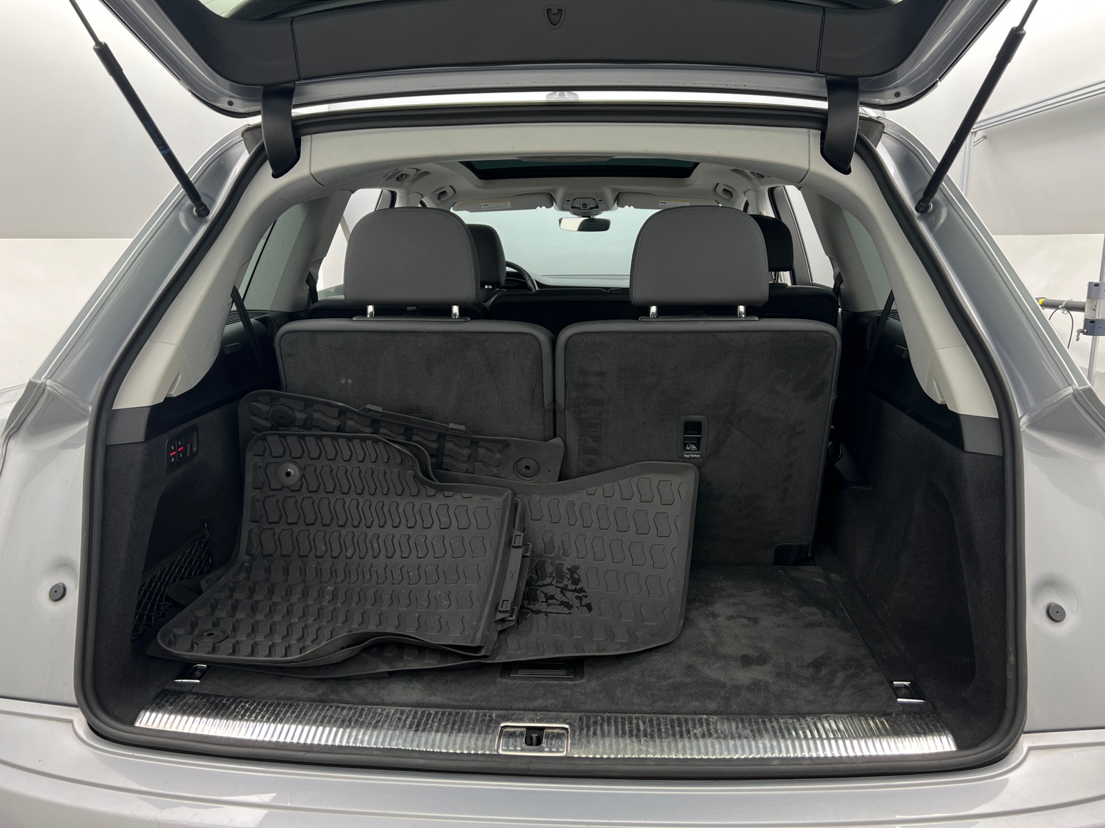 Thumbnail: 2020 Audi Q7 - 6