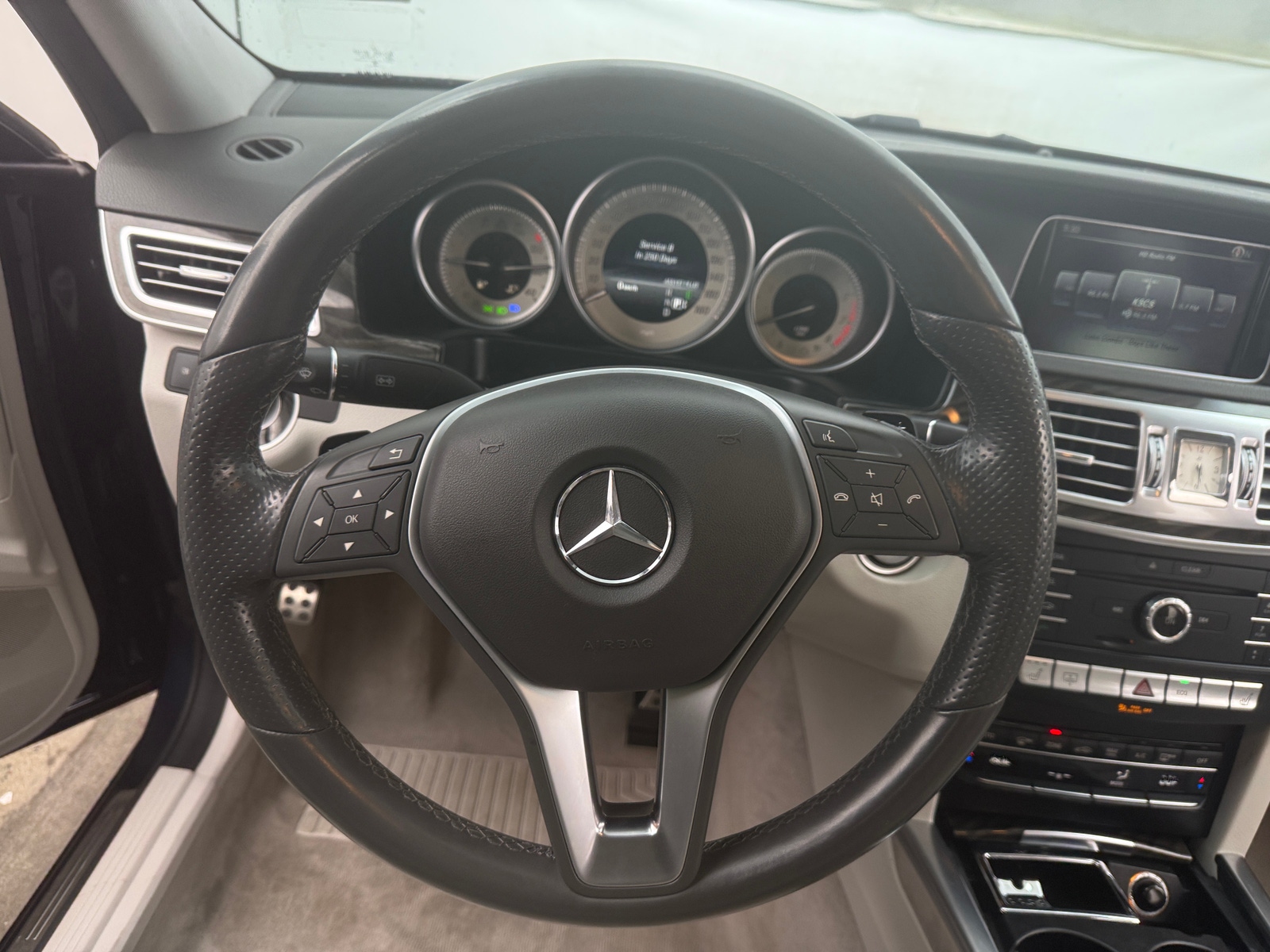 Thumbnail: 2016 Mercedes-Benz E-Class - 4