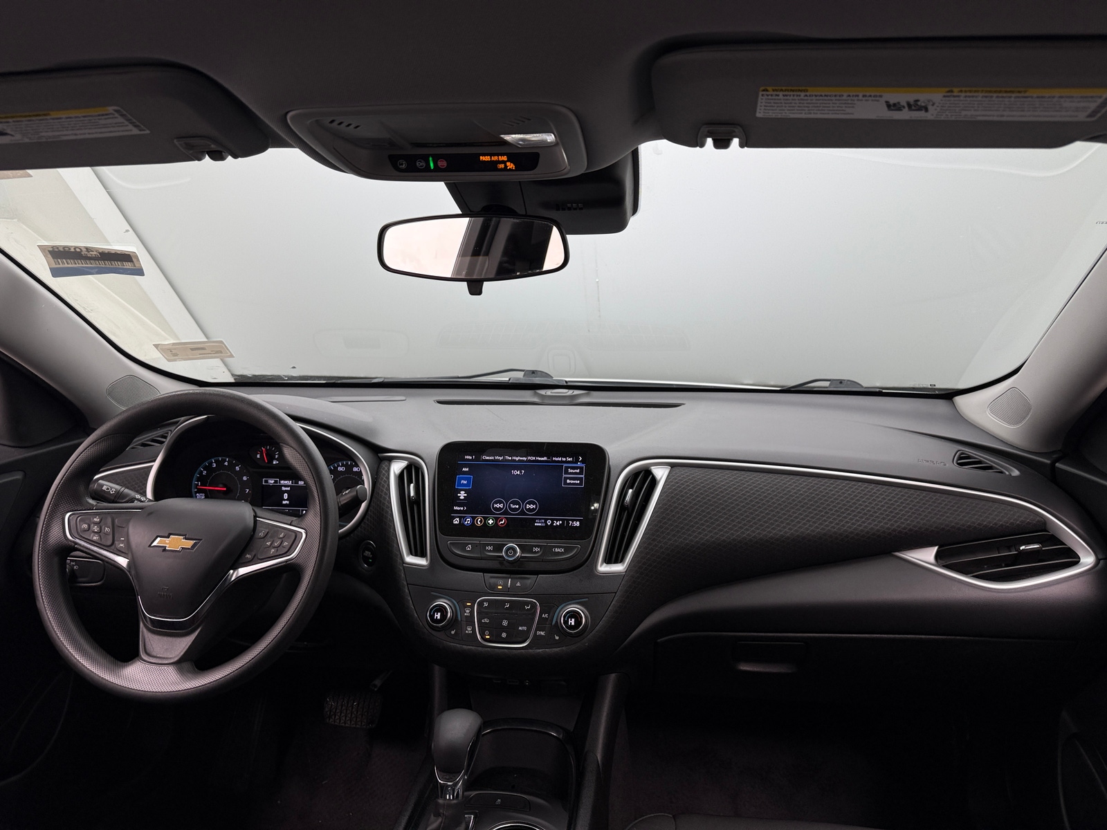 Thumbnail: 2023 Chevrolet Malibu - 3