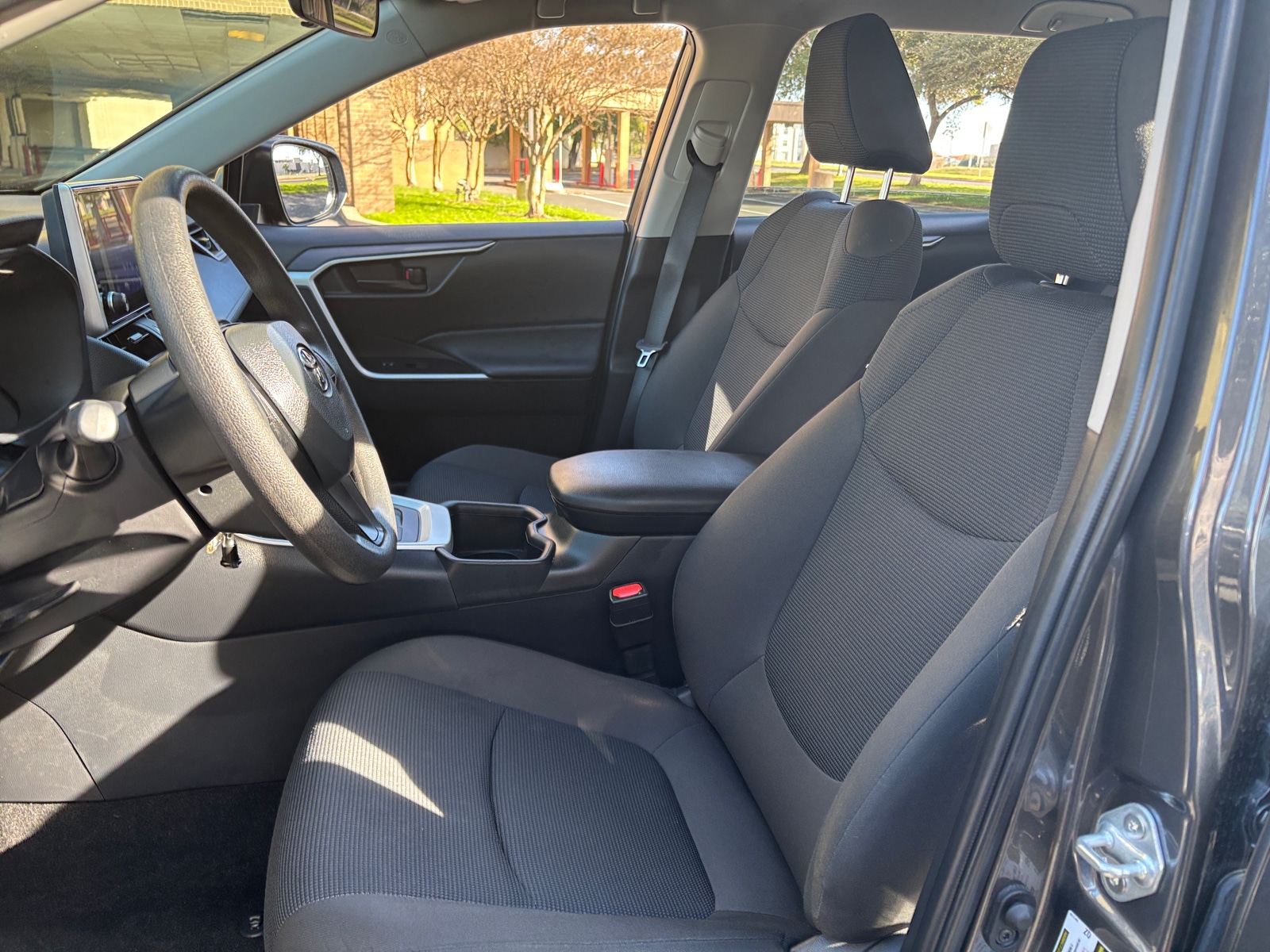 Thumbnail: 2025 Toyota RAV4 - 2