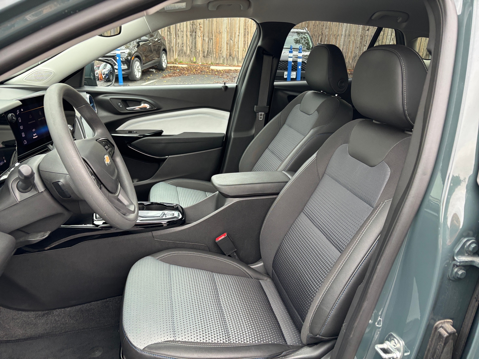 Thumbnail: 2025 Chevrolet Trax - 2