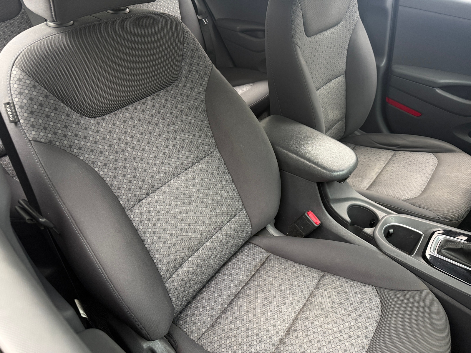 Thumbnail: 2018 Hyundai Ioniq - 2