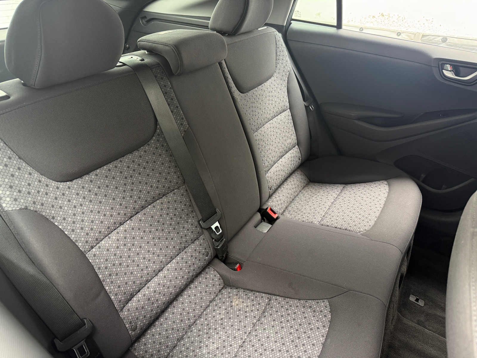 Thumbnail: 2018 Hyundai Ioniq - 6