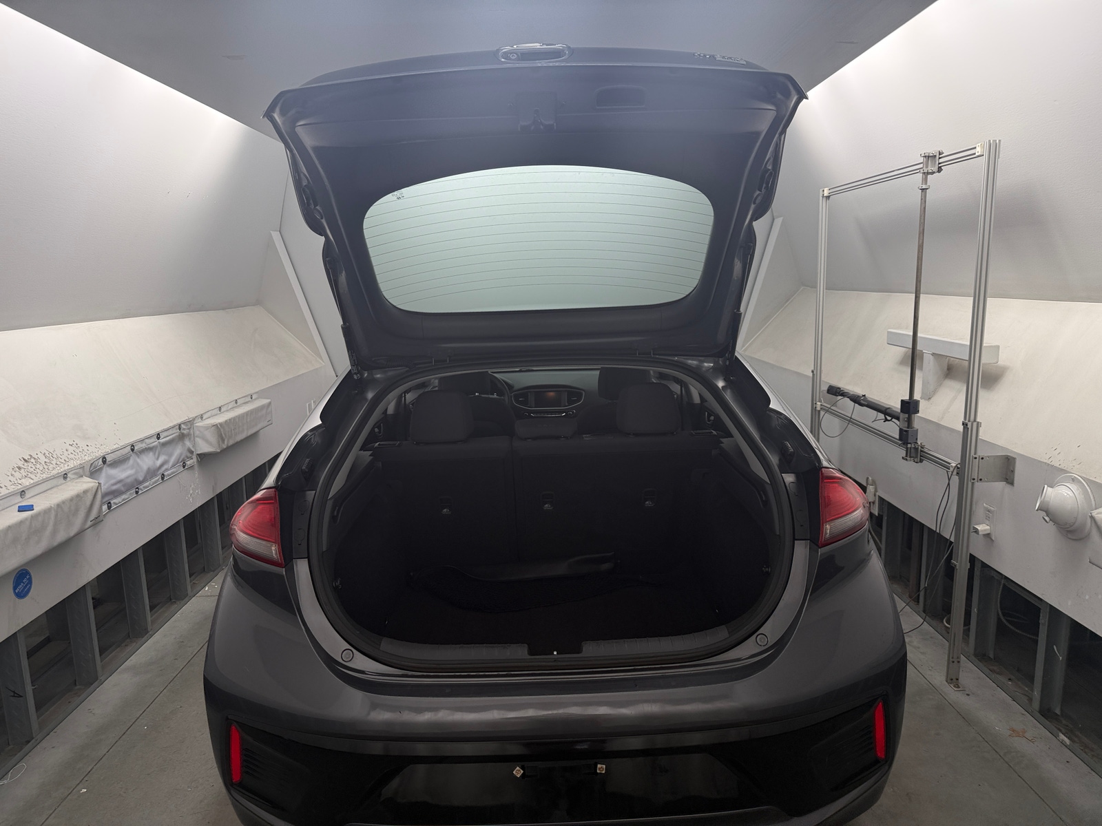 Thumbnail: 2018 Hyundai Ioniq - 7