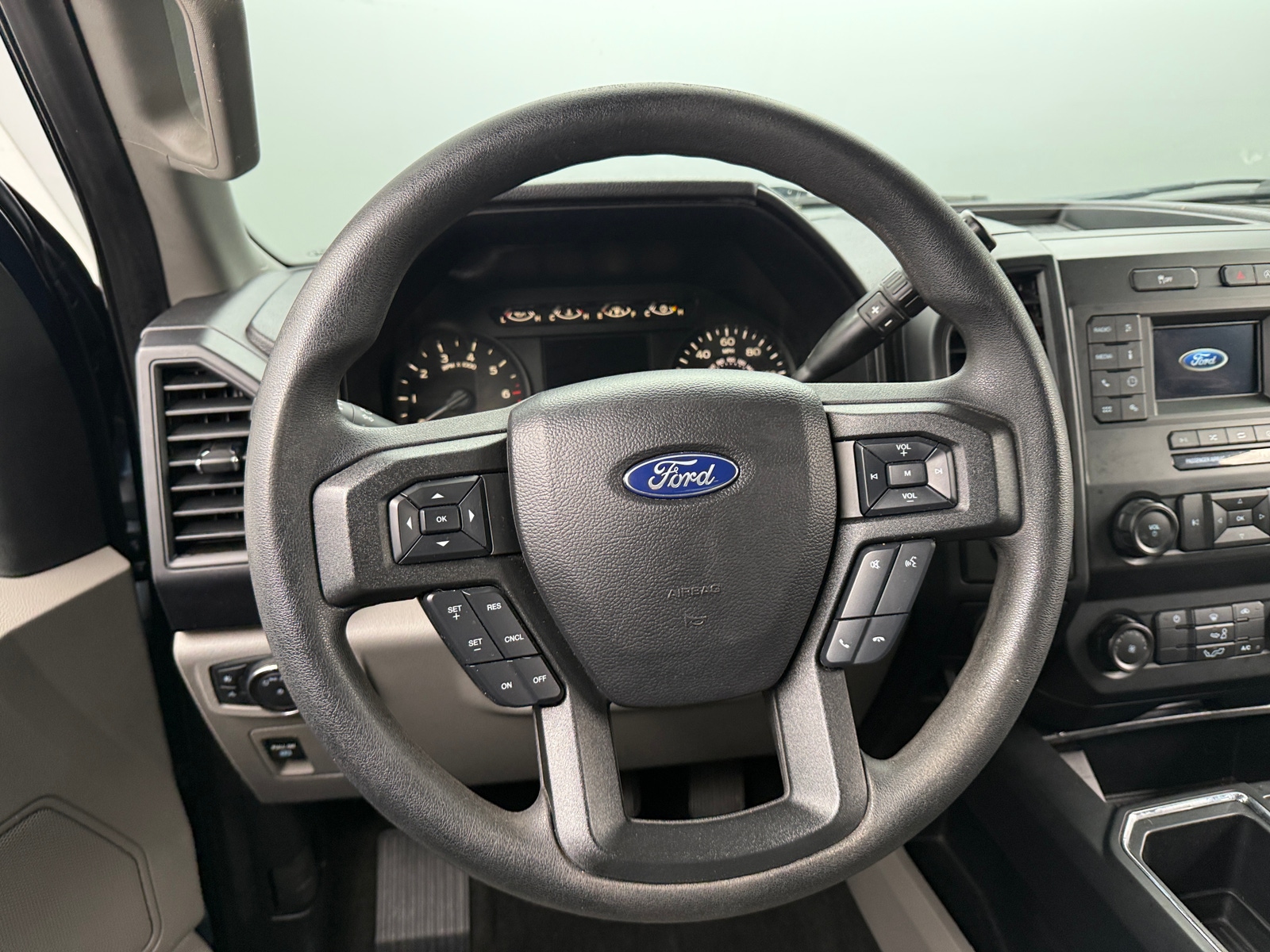 Thumbnail: 2019 Ford Econoline - 5