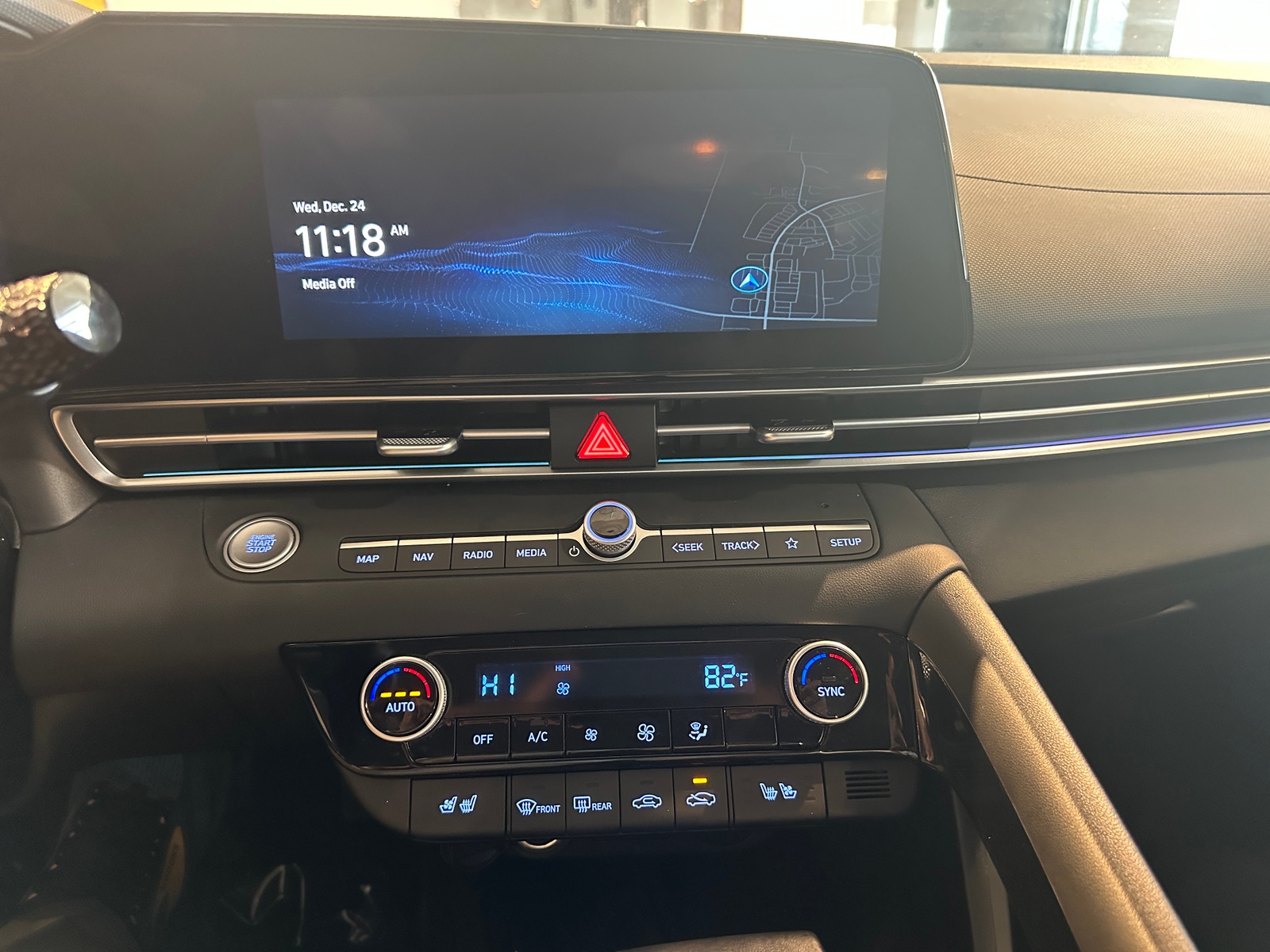 Thumbnail: 2025 Hyundai Elantra - 4