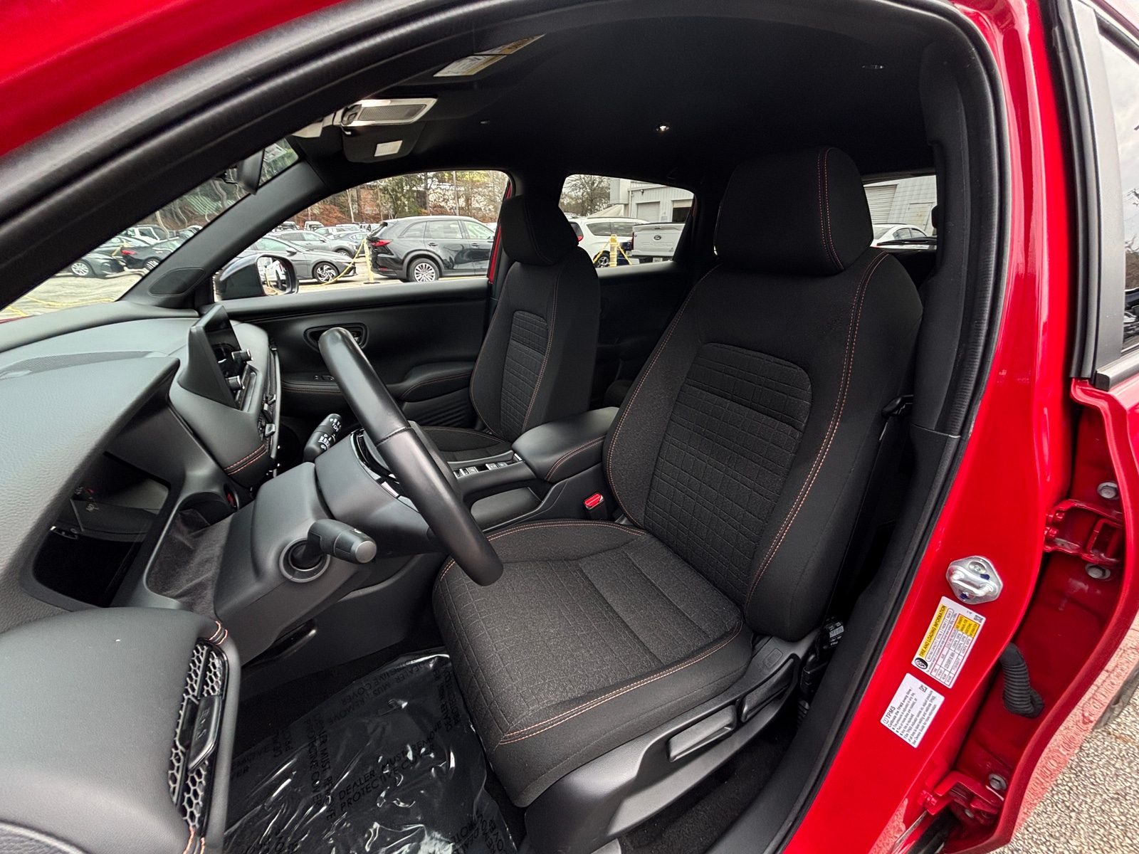 Thumbnail: 2025 Honda HR-V - 2