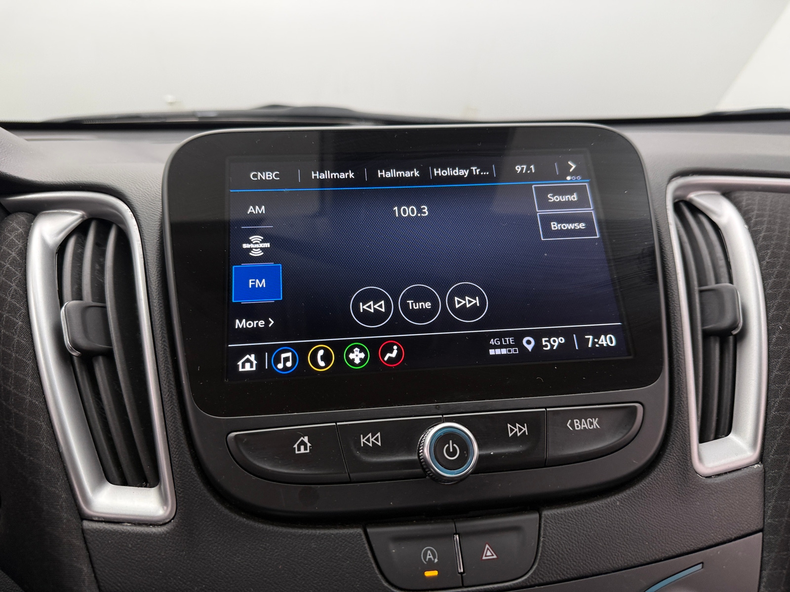 Thumbnail: 2024 Chevrolet Malibu - 4