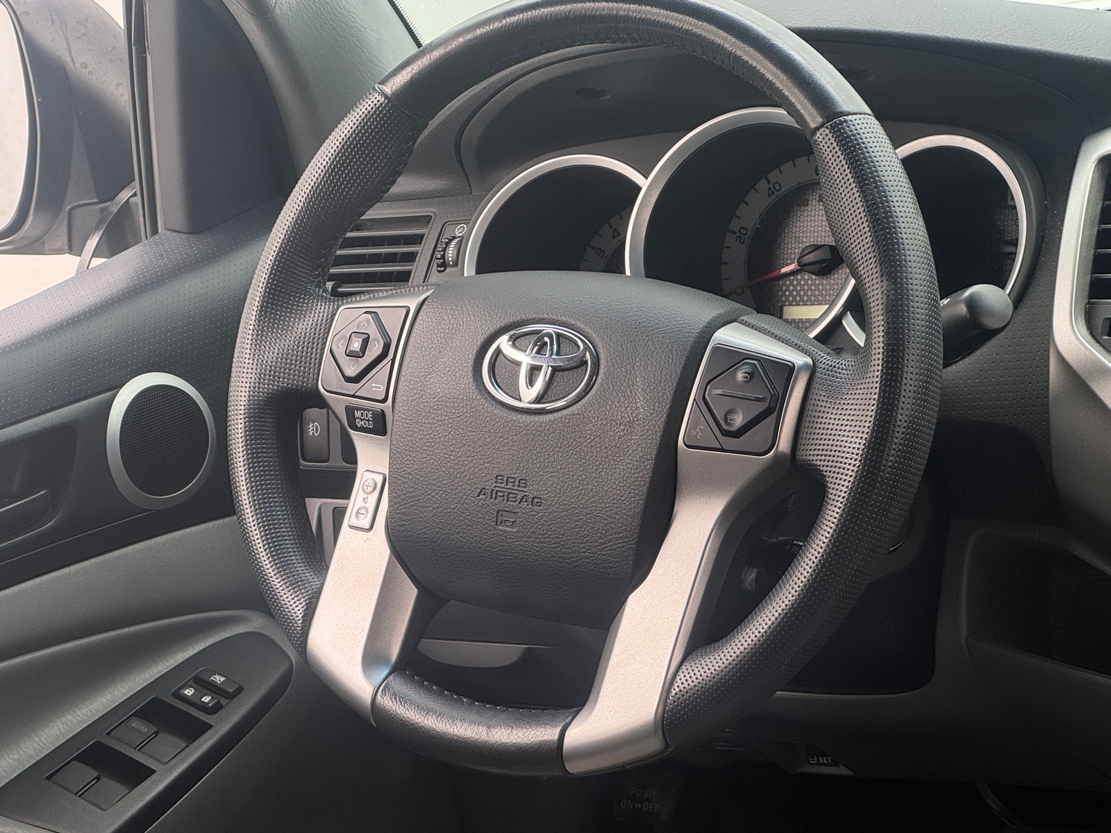 Thumbnail: 2015 Toyota Tacoma - 5