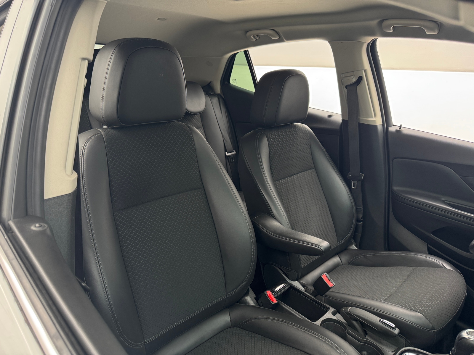 Thumbnail: 2022 Buick Encore - 2