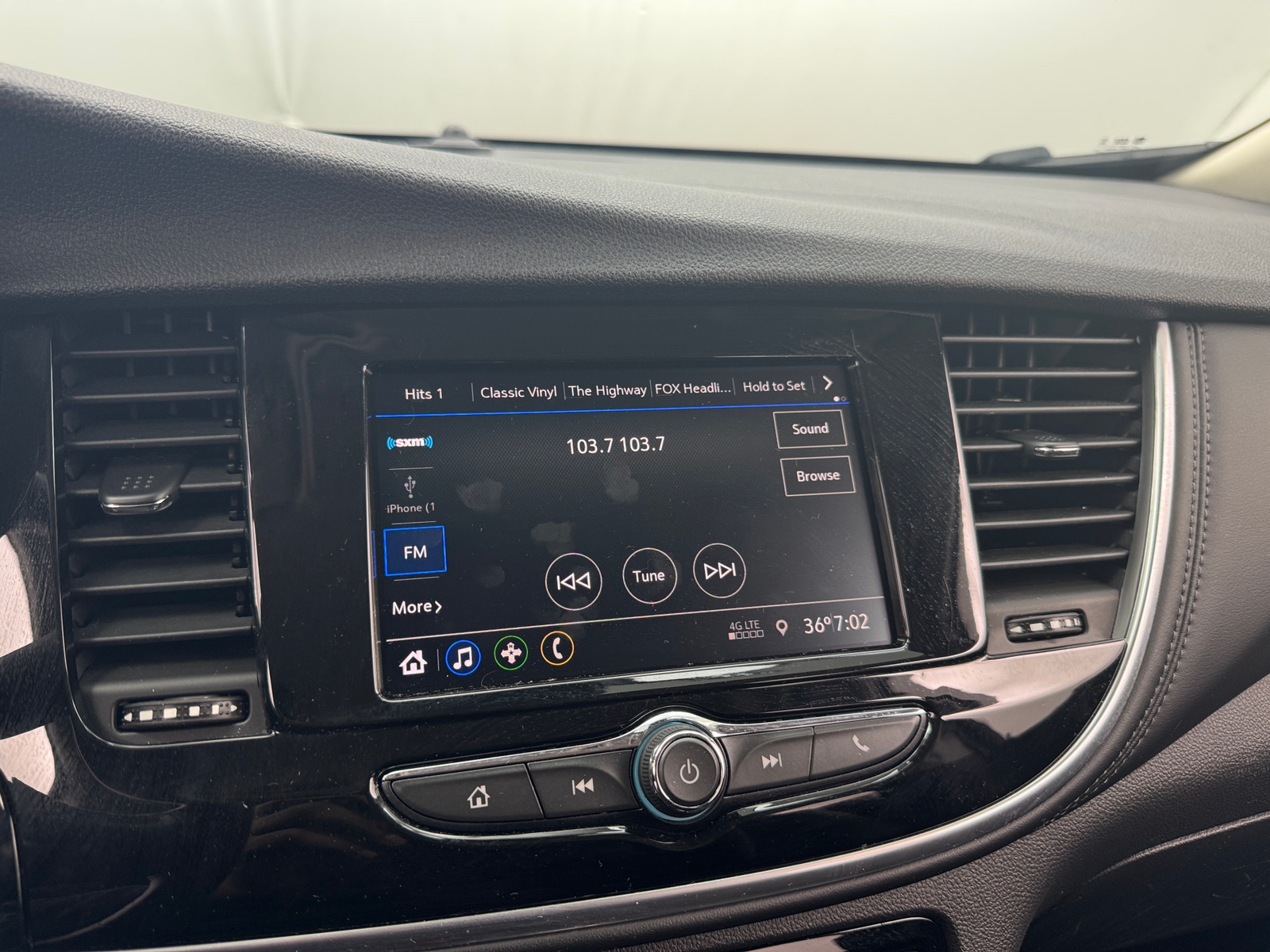 Thumbnail: 2022 Buick Encore - 4