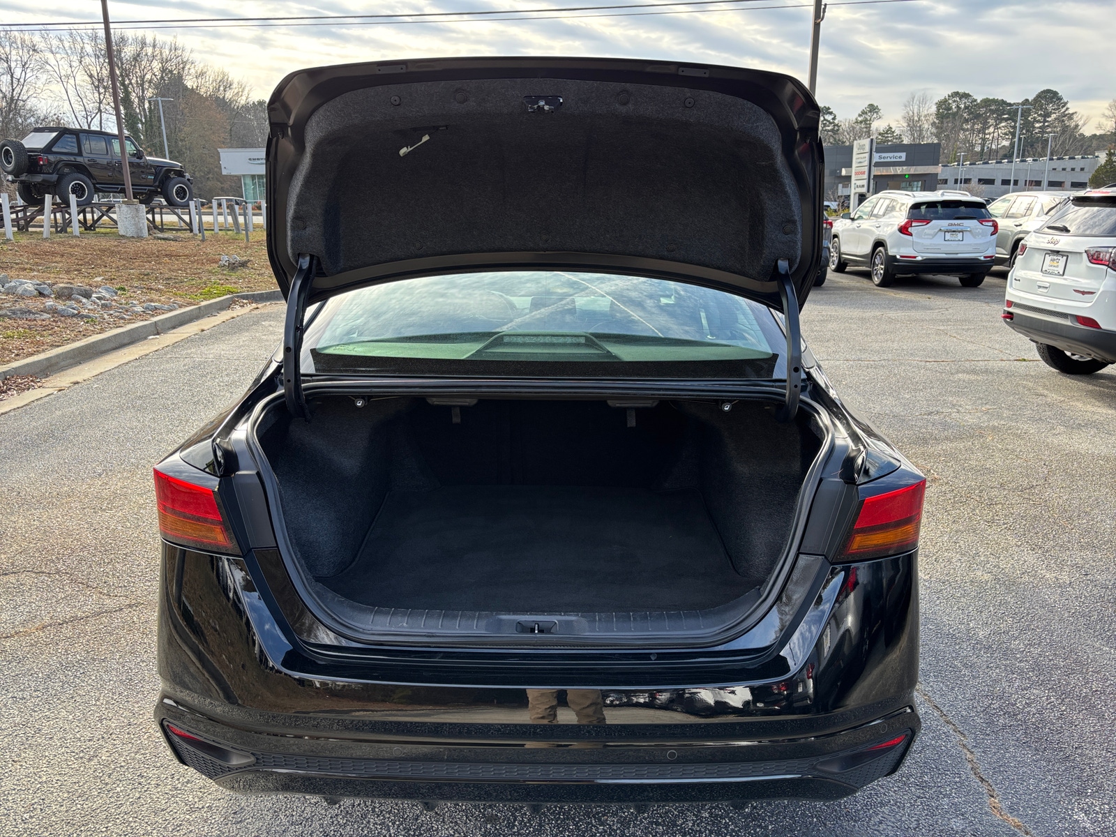 Thumbnail: 2025 Nissan Altima - 6