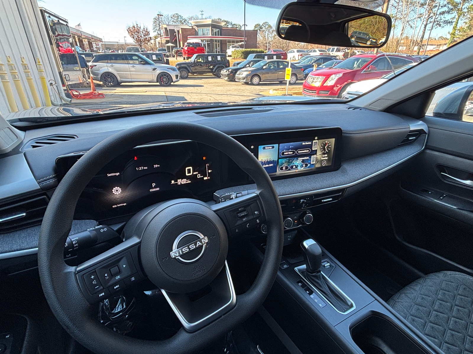 Thumbnail: 2025 Nissan Kicks - 3