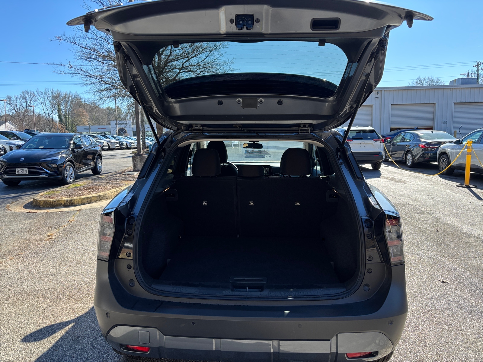 Thumbnail: 2025 Nissan Kicks - 6