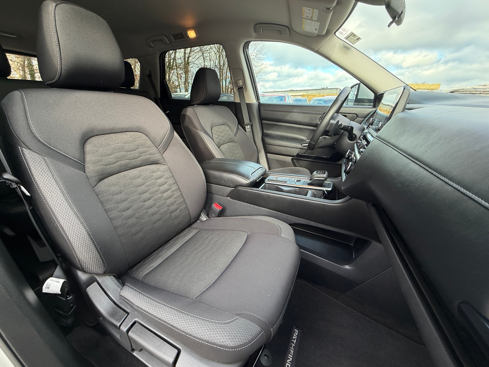 Thumbnail: 2025 Nissan Pathfinder - 2
