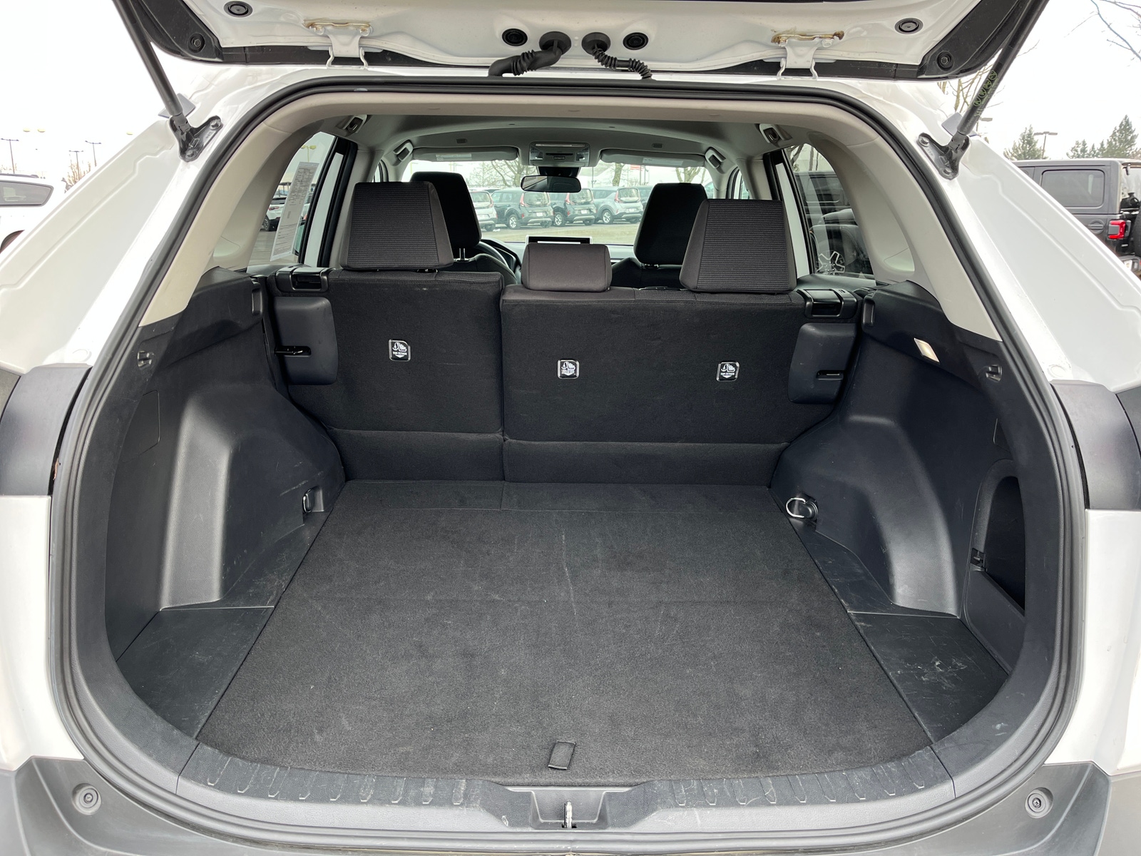 Thumbnail: 2025 Toyota RAV4 - 6