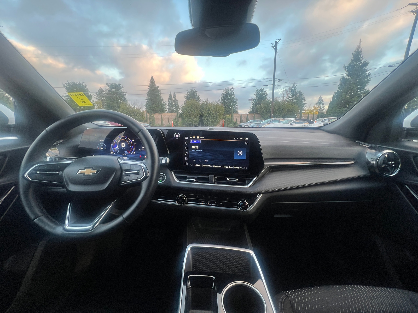 Thumbnail: 2025 Chevrolet Equinox - 3