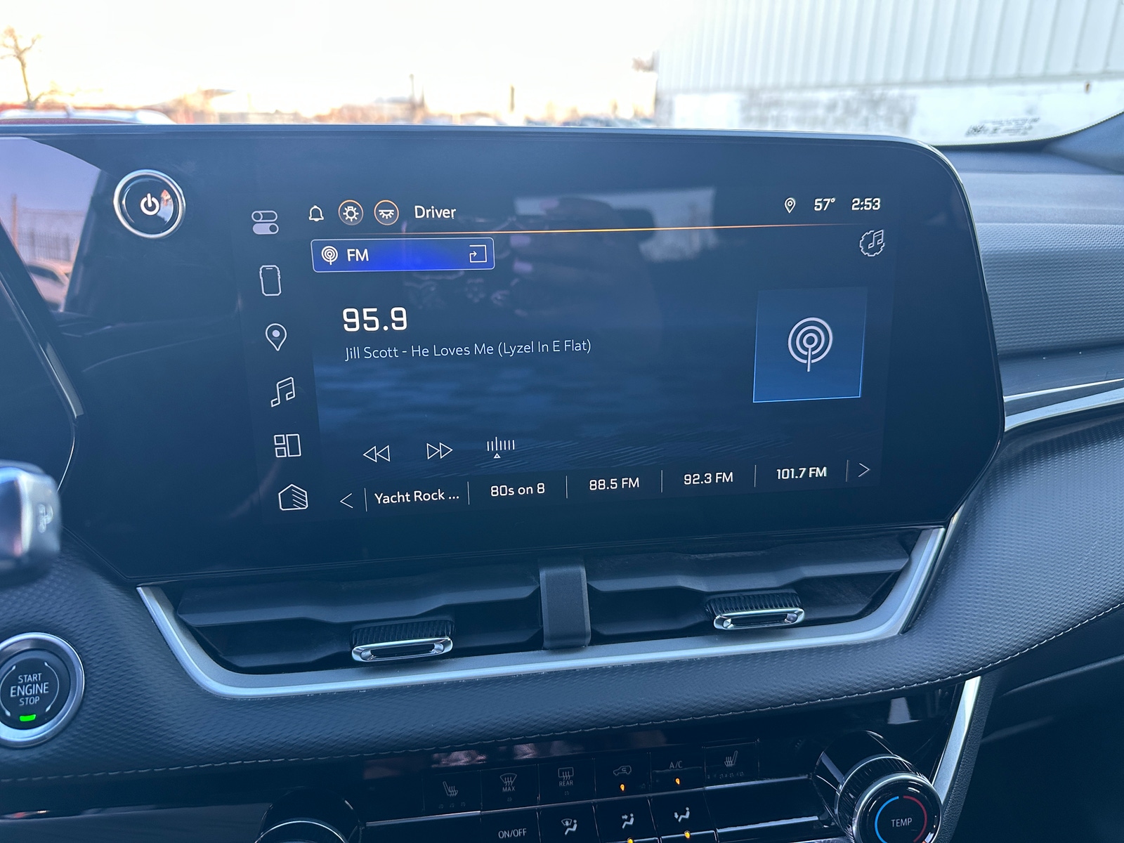 Thumbnail: 2025 Chevrolet Equinox - 4