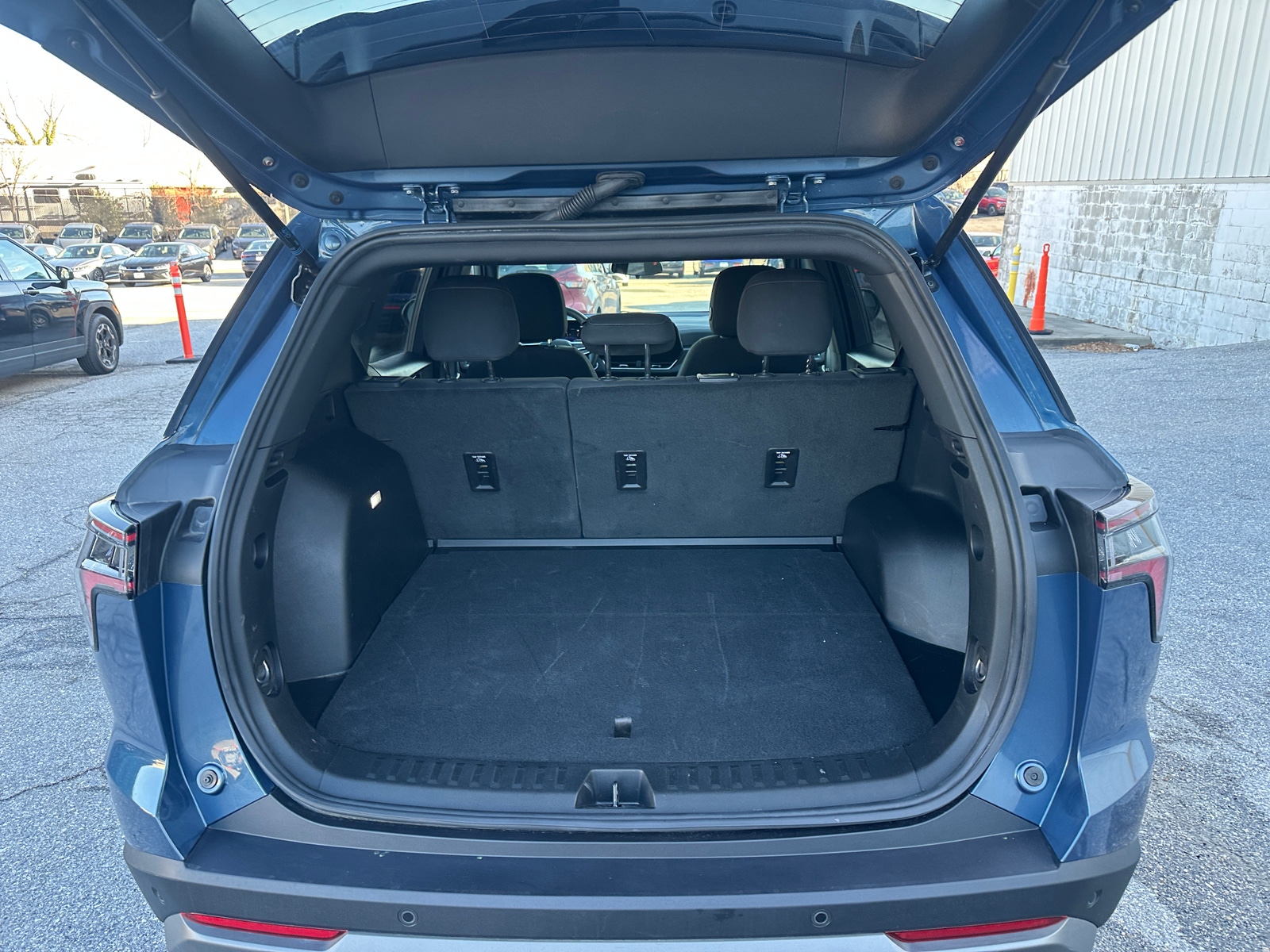 Thumbnail: 2025 Chevrolet Equinox - 6