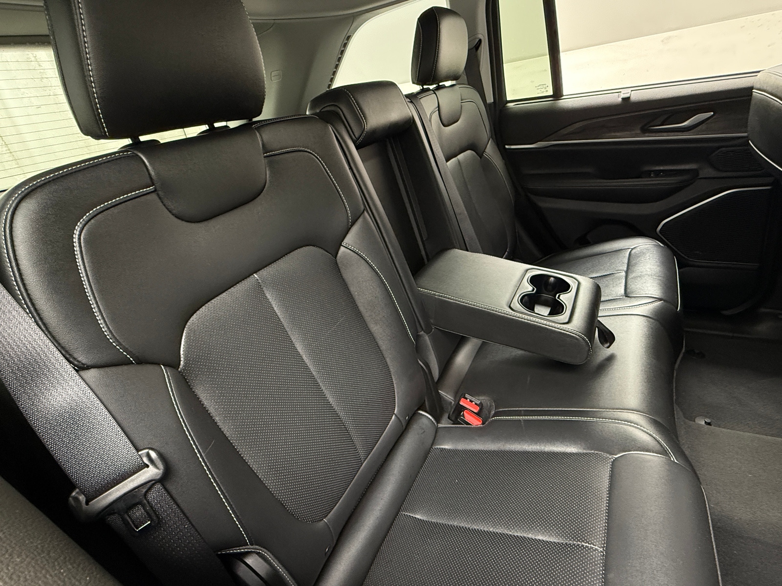 Thumbnail: 2023 Jeep Grand Cherokee - 5