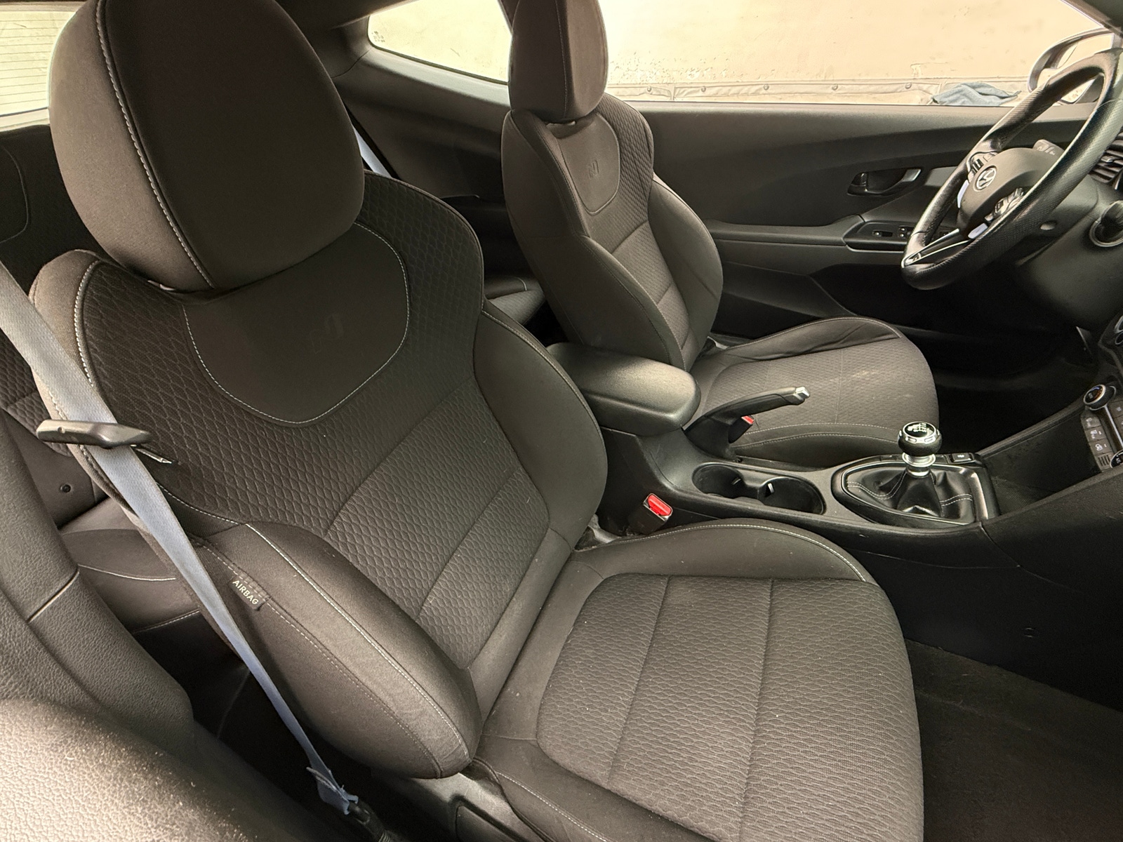 Thumbnail: 2020 Hyundai Veloster - 2