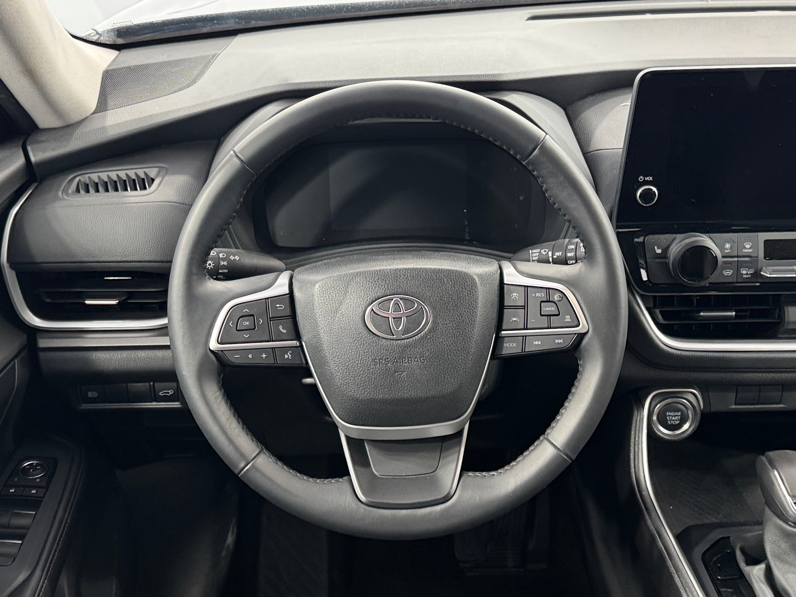 Thumbnail: 2025 Toyota Grand Highlander - 4