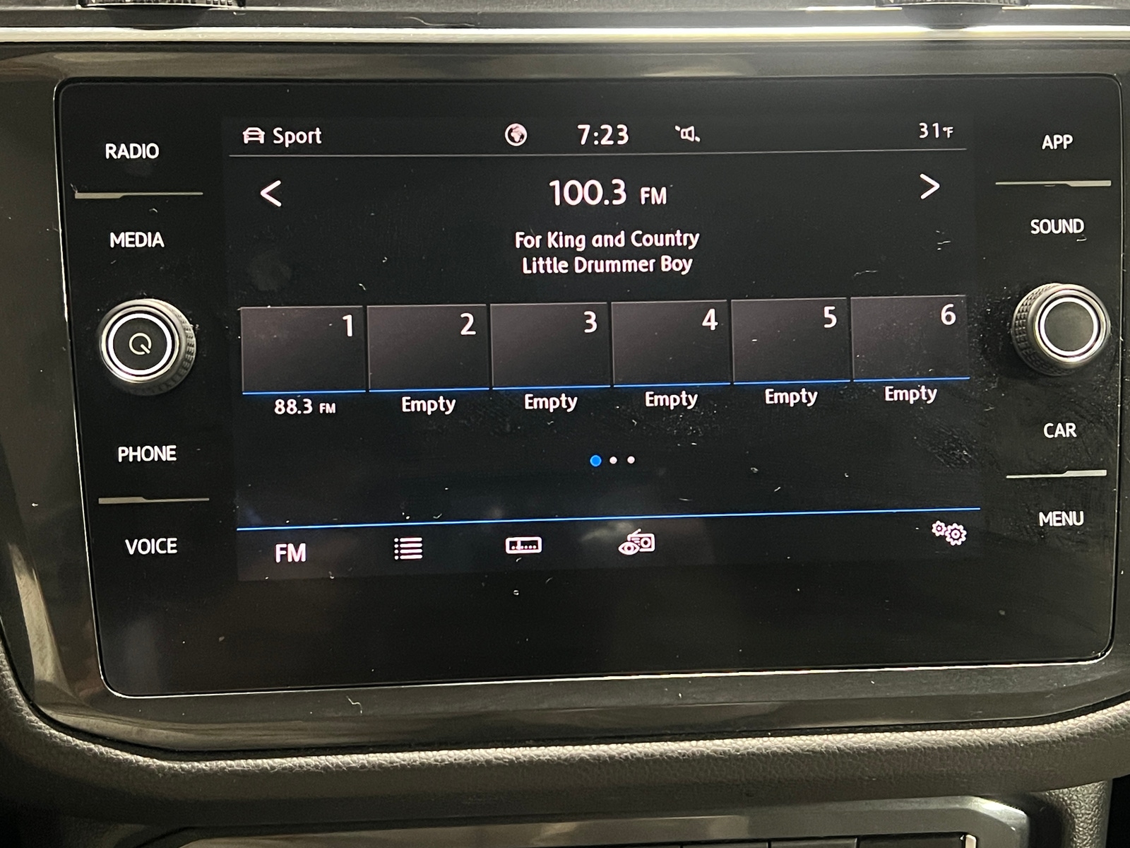 Thumbnail: 2020 Volkswagen Tiguan - 3