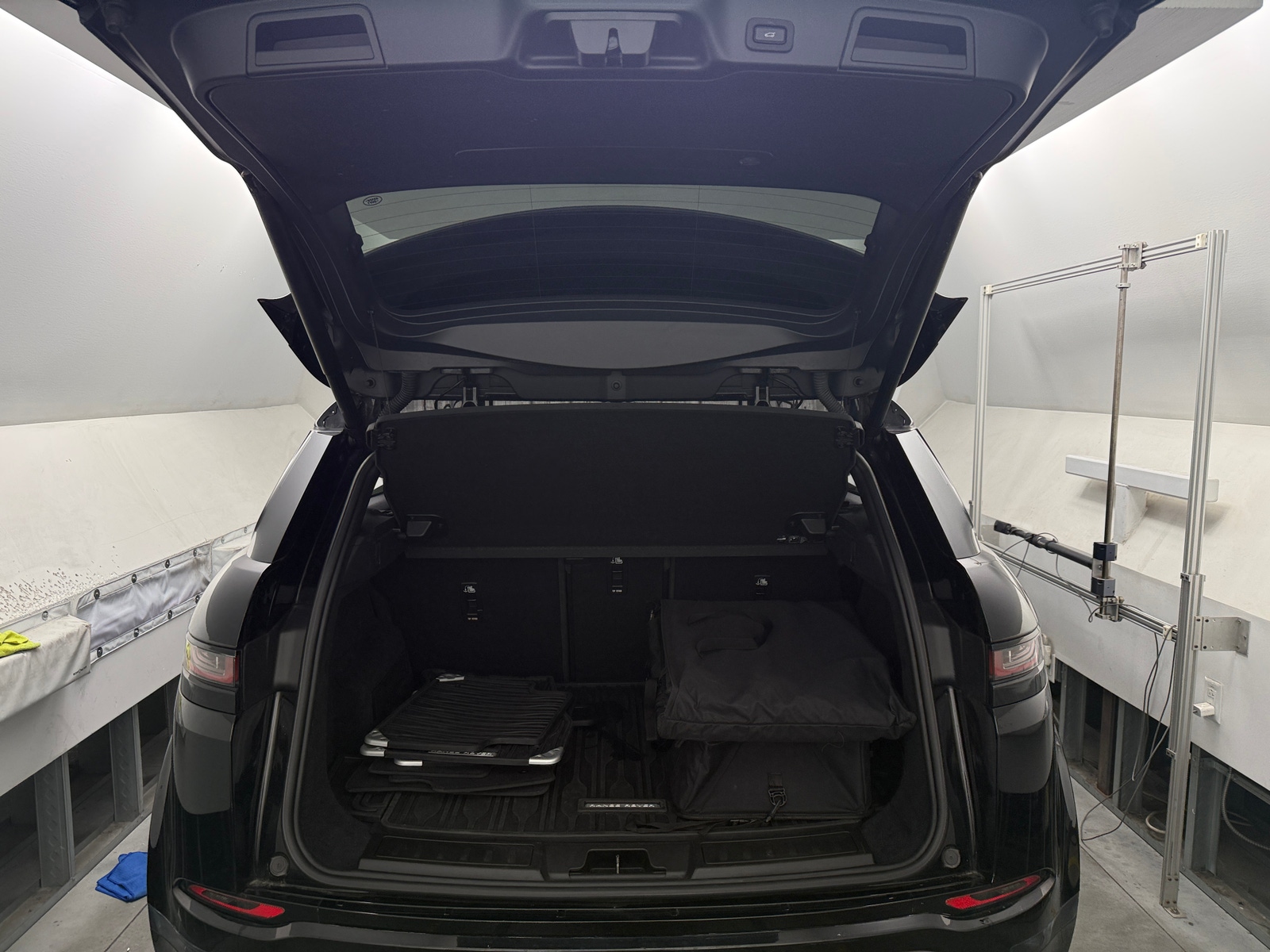 Thumbnail: 2020 Land Rover Range Rover Evoque - 6