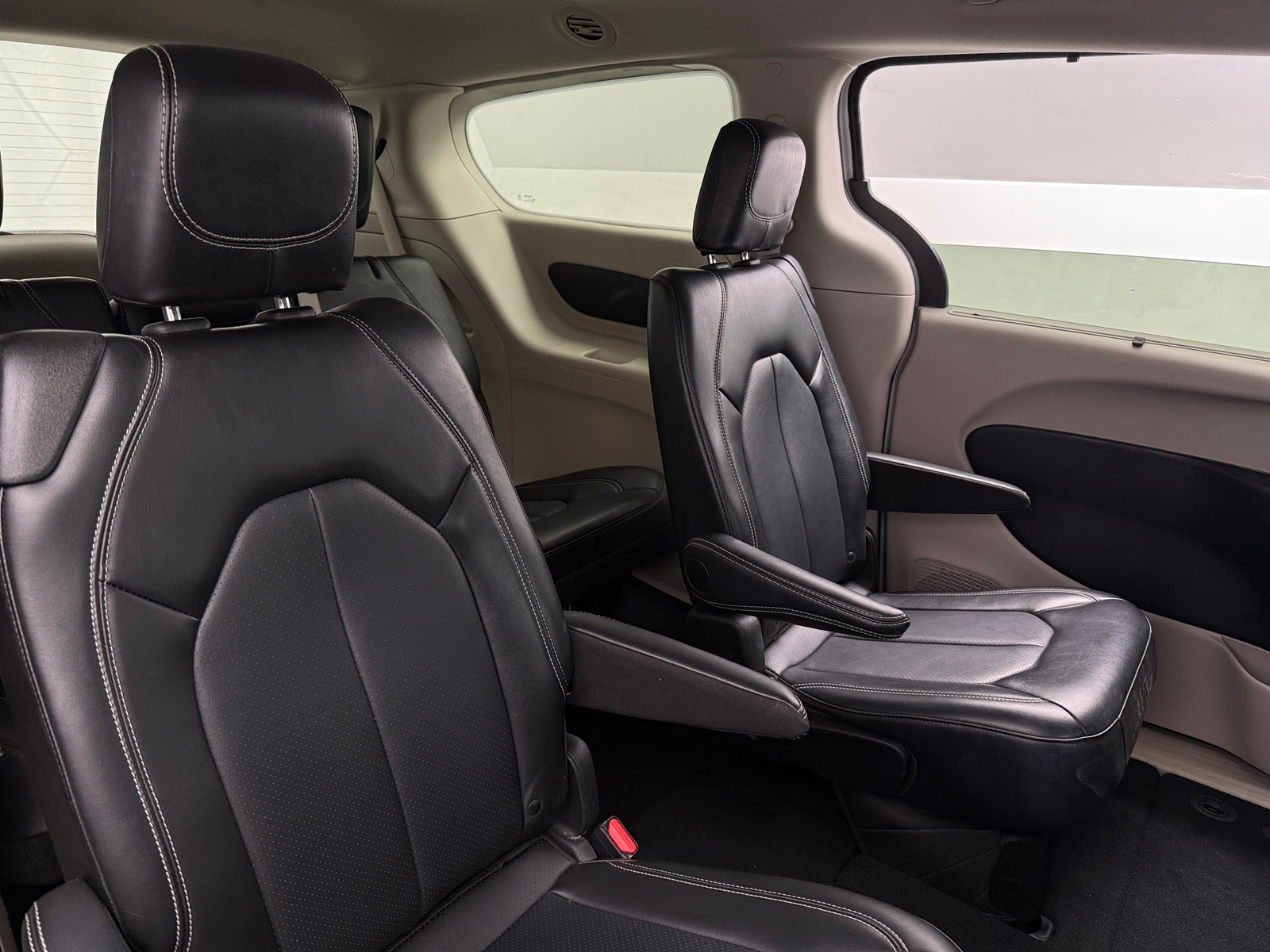 Thumbnail: 2024 Chrysler Pacifica - 5