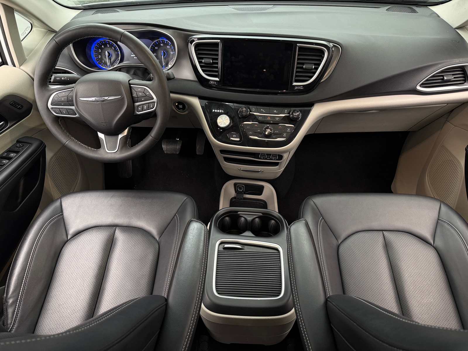 Thumbnail: 2024 Chrysler Pacifica - 2