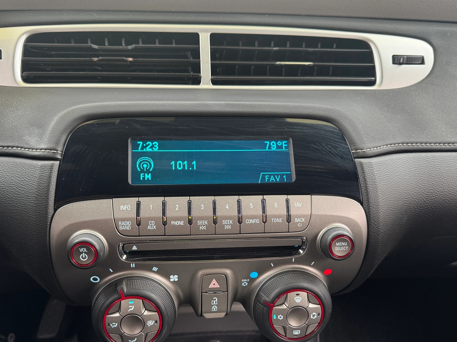 Thumbnail: 2015 Chevrolet Camaro - 3