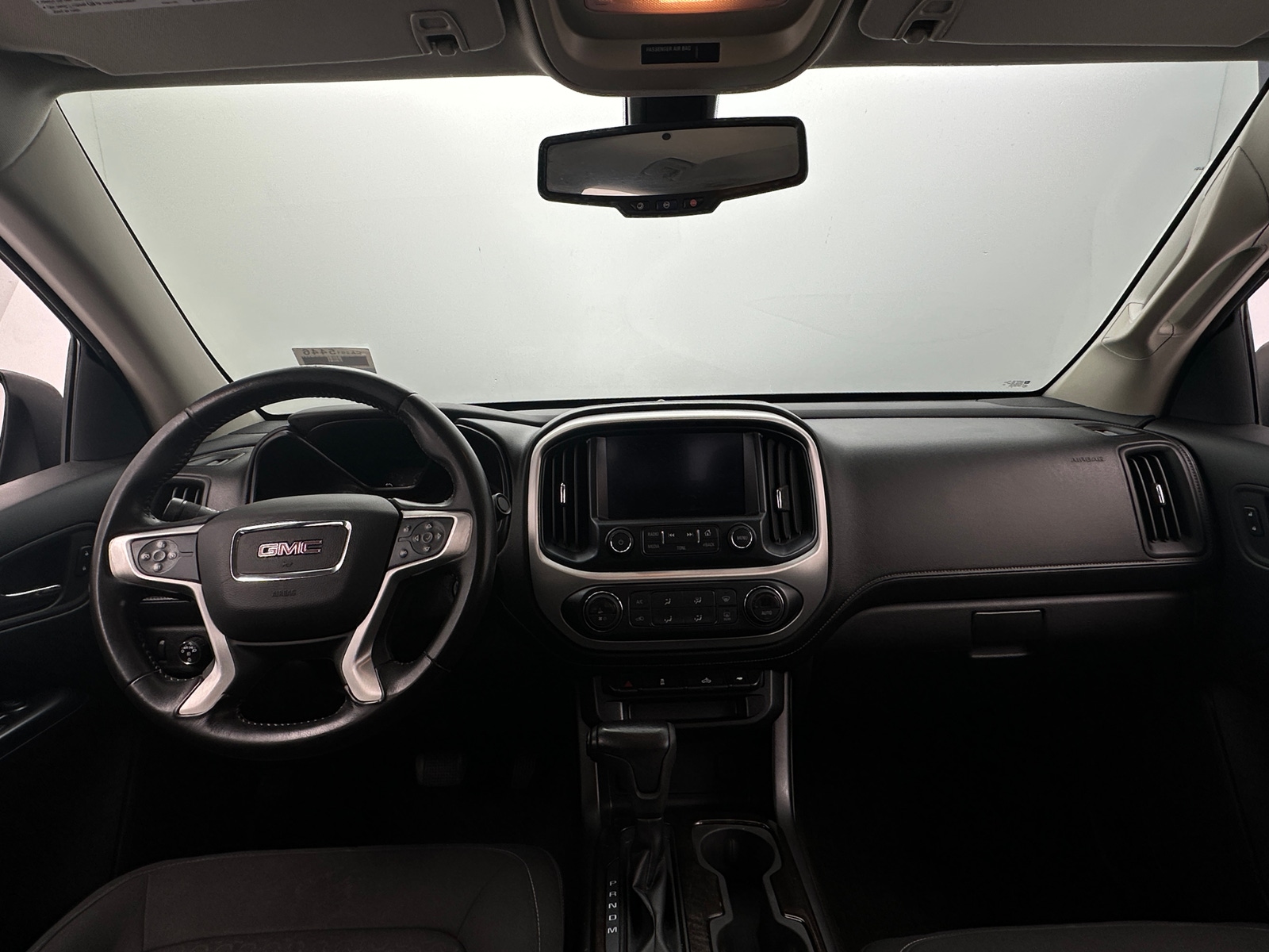 Thumbnail: 2016 GMC Canyon - 3