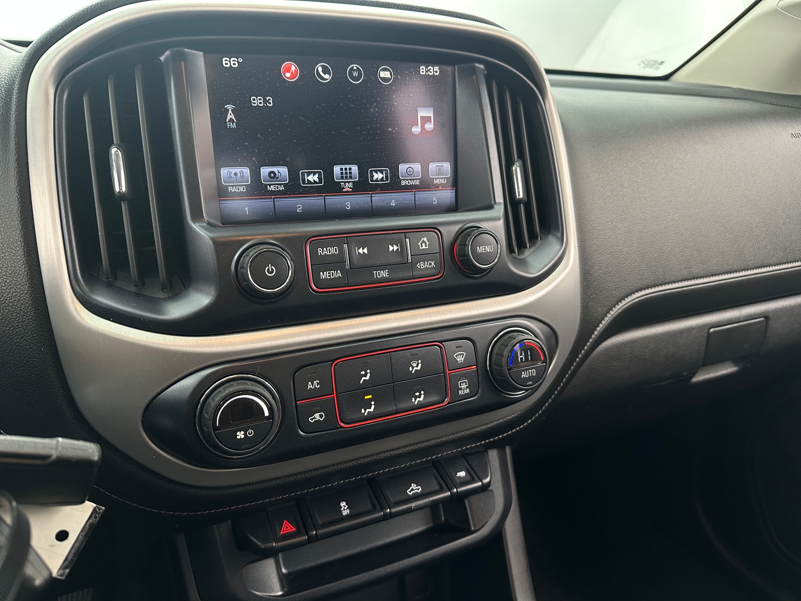 Thumbnail: 2016 GMC Canyon - 4