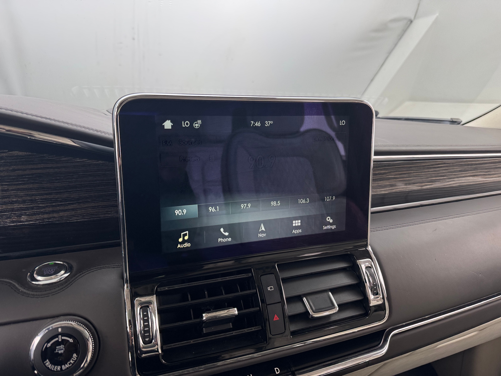 Thumbnail: 2019 Lincoln Navigator - 3