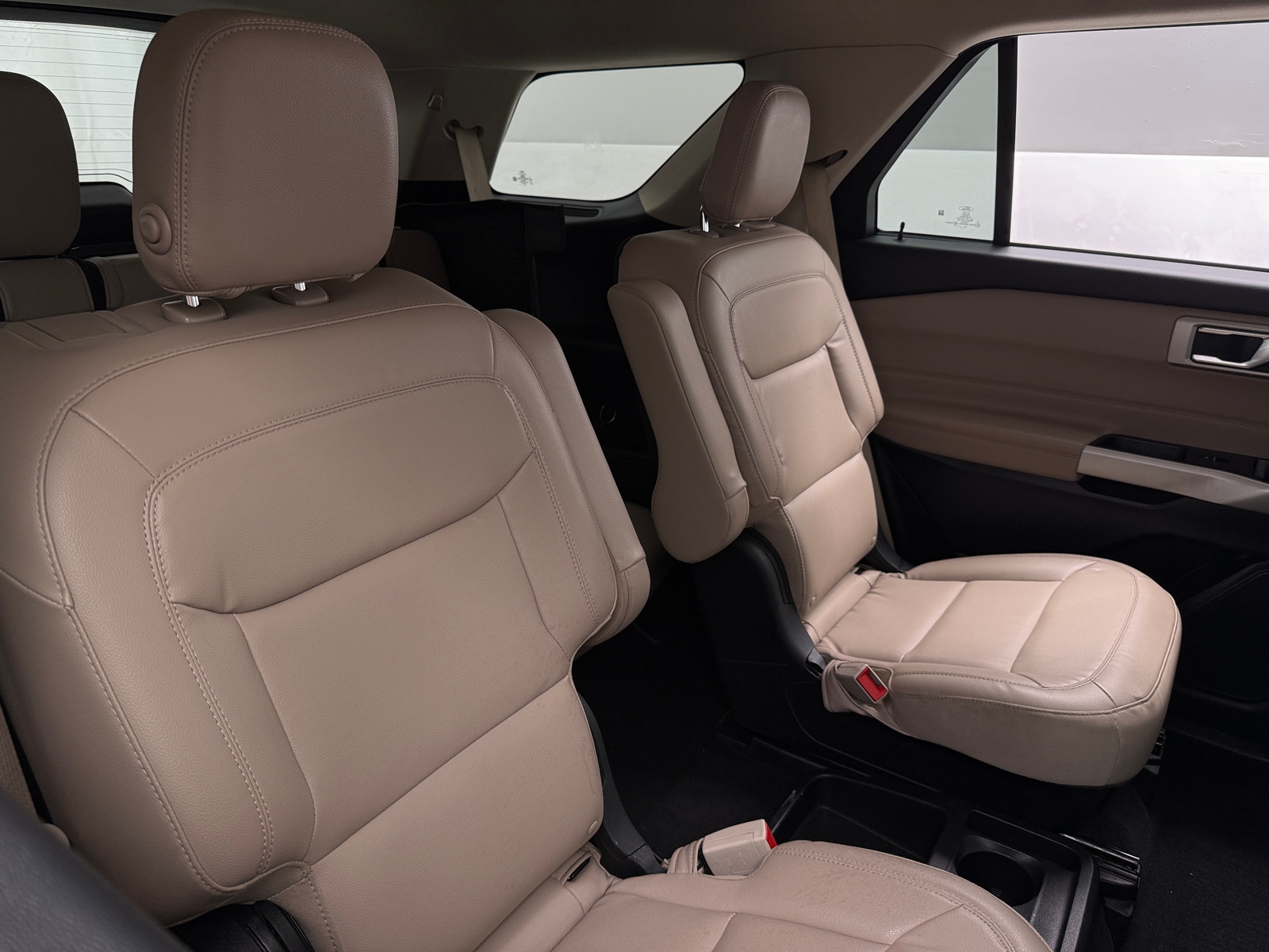 Thumbnail: 2020 Ford Explorer - 5