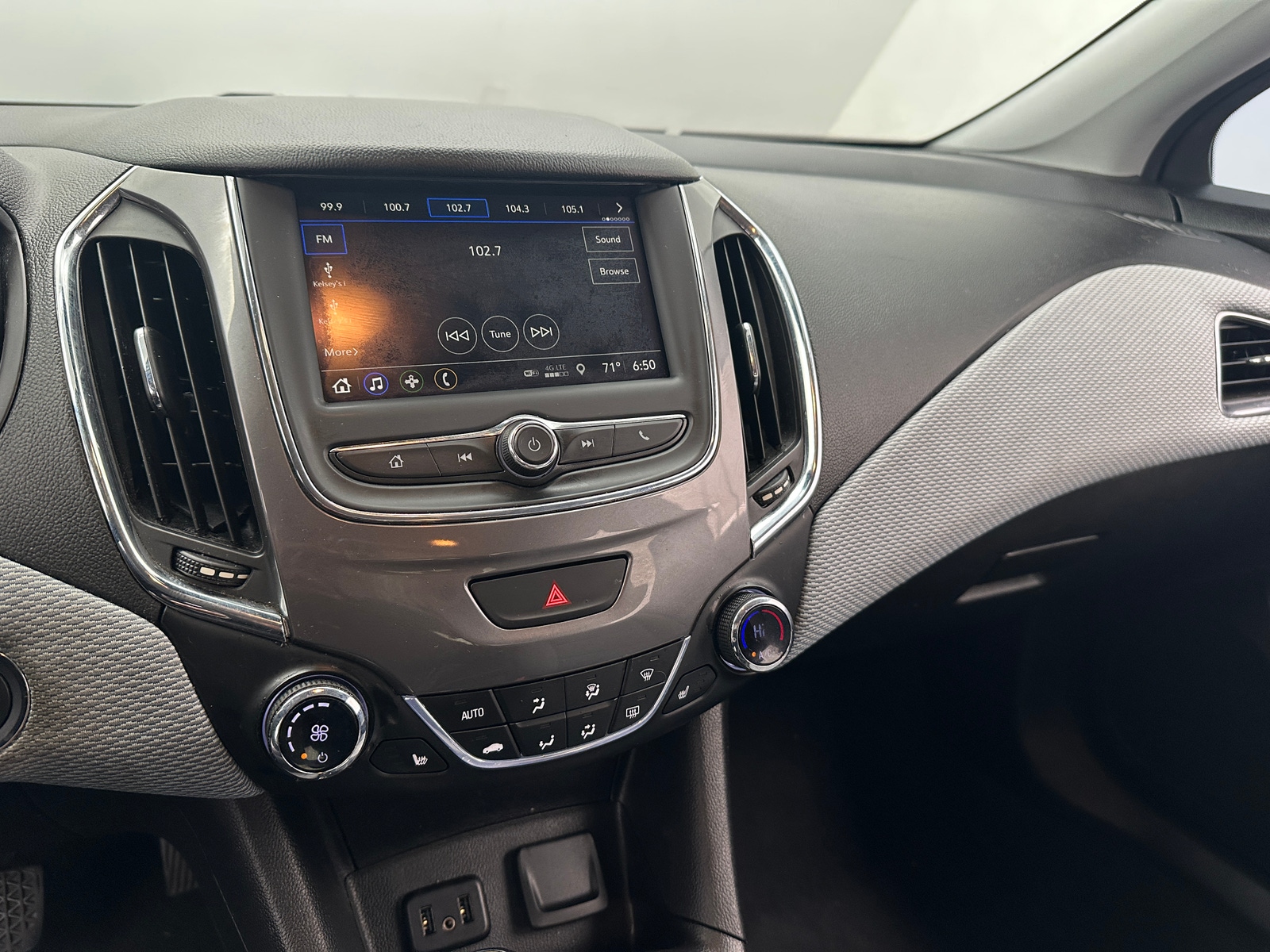 Thumbnail: 2019 Chevrolet Cruze - 4