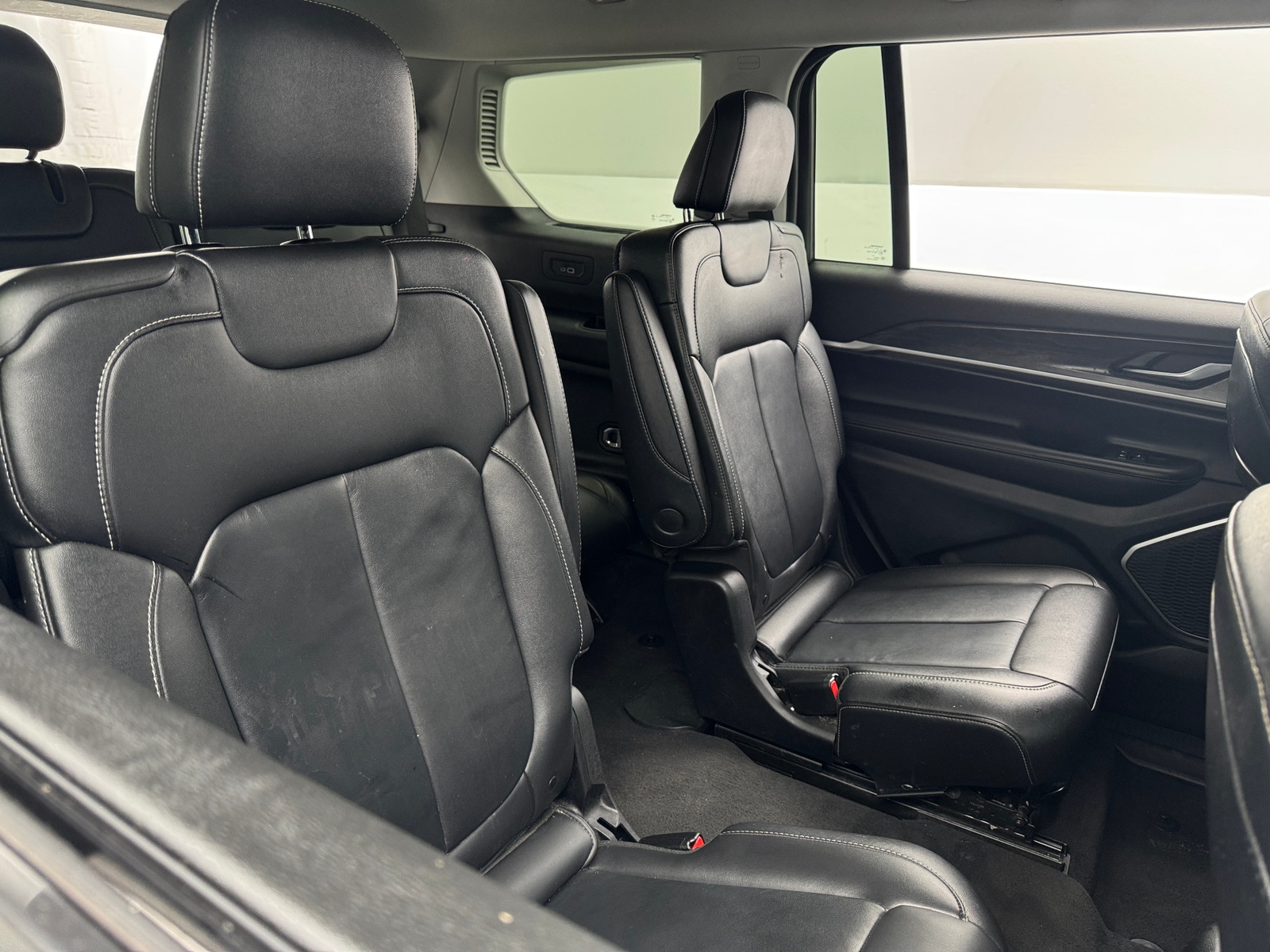 Thumbnail: 2022 Jeep Grand Cherokee L - 5