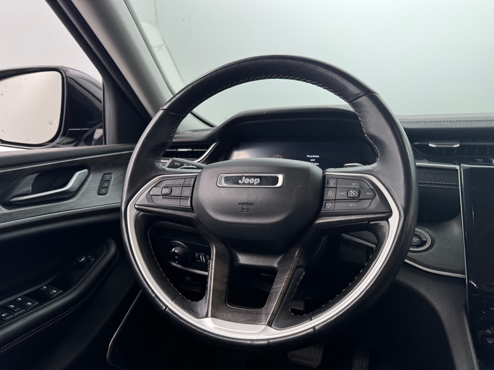 Thumbnail: 2022 Jeep Grand Cherokee L - 4