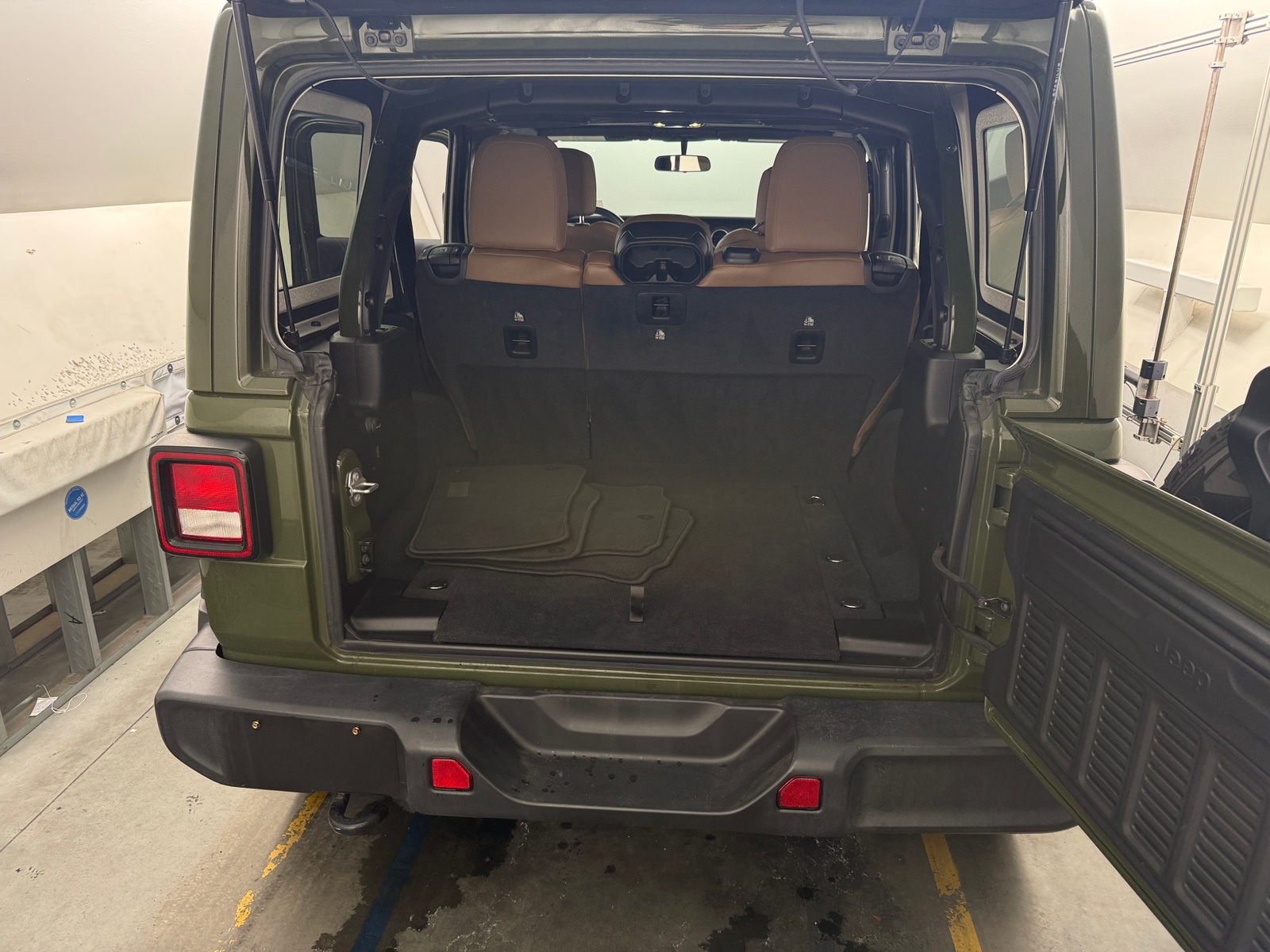 Thumbnail: 2021 Jeep Wrangler - 6