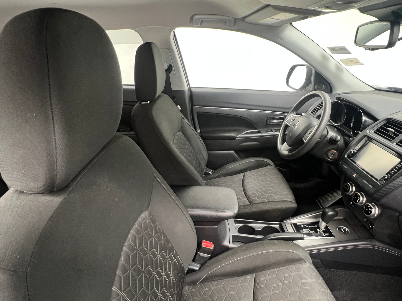 Thumbnail: 2024 Mitsubishi Outlander Sport - 2